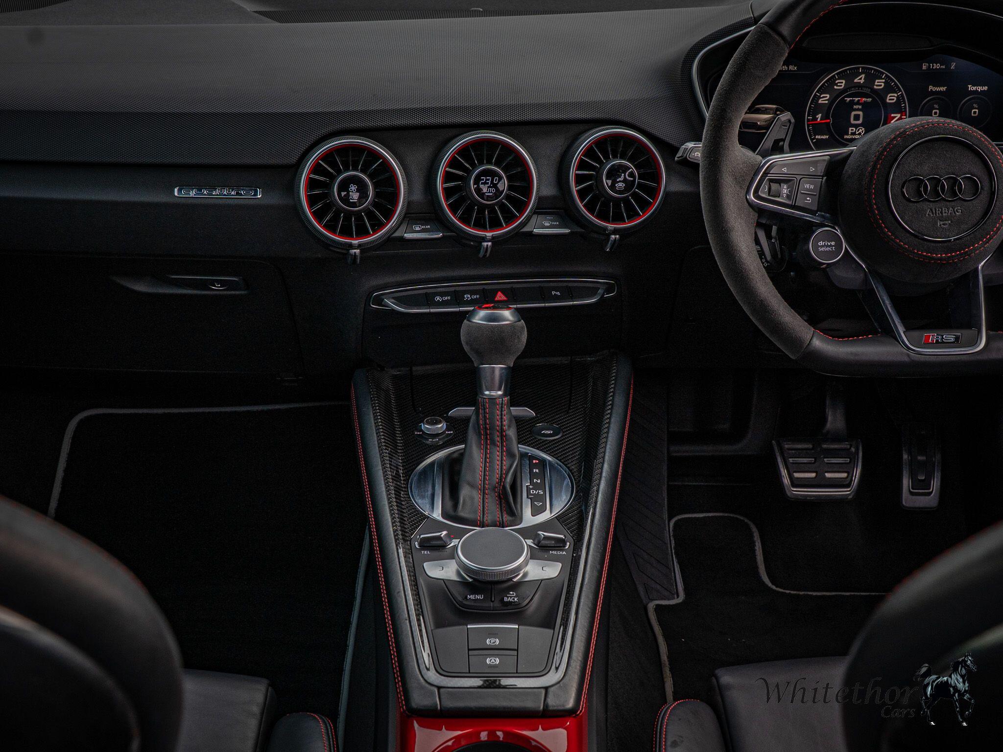 Audi TT RS view 26