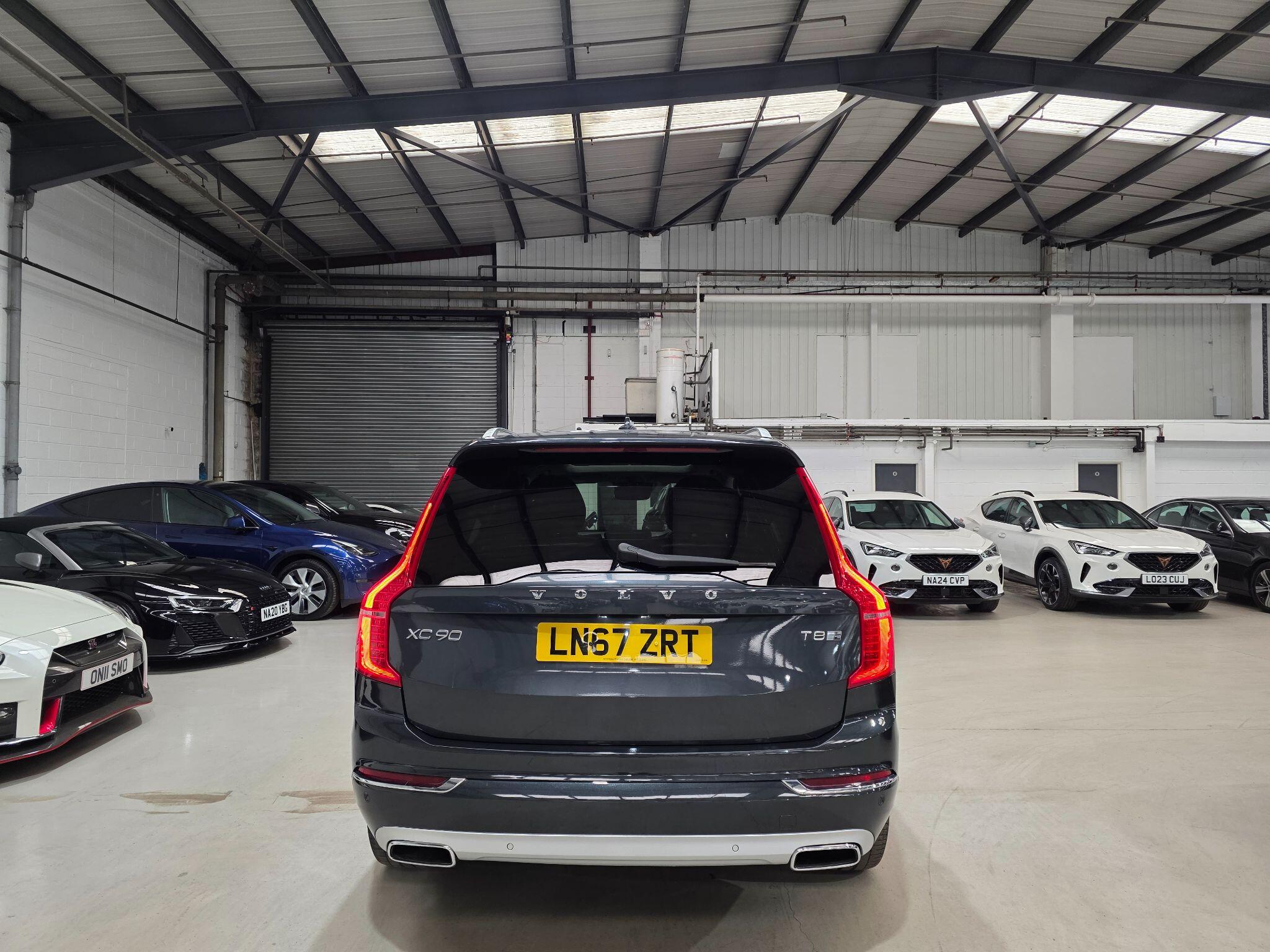 Volvo XC90 view 4