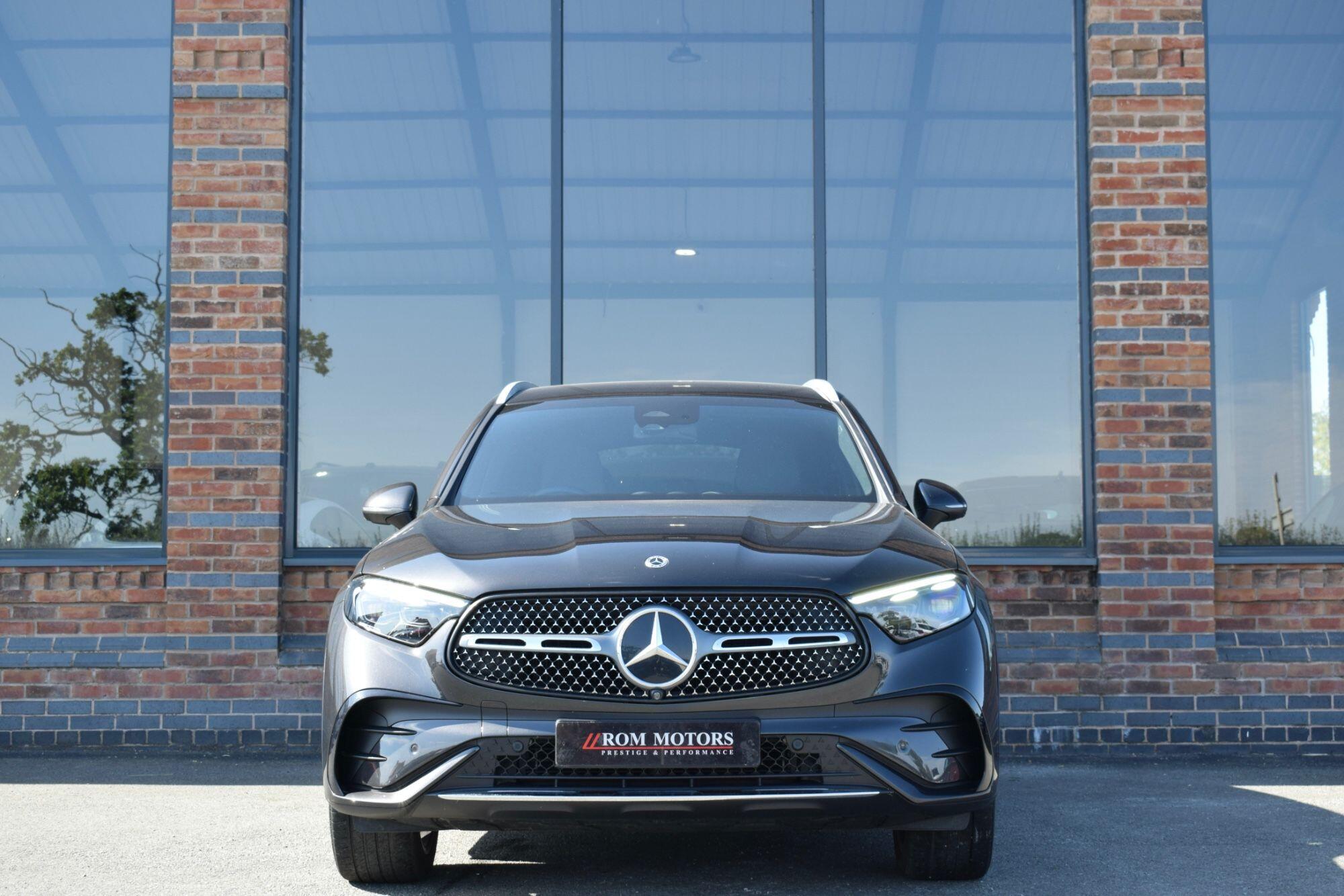 Mercedes-Benz GLC view 4