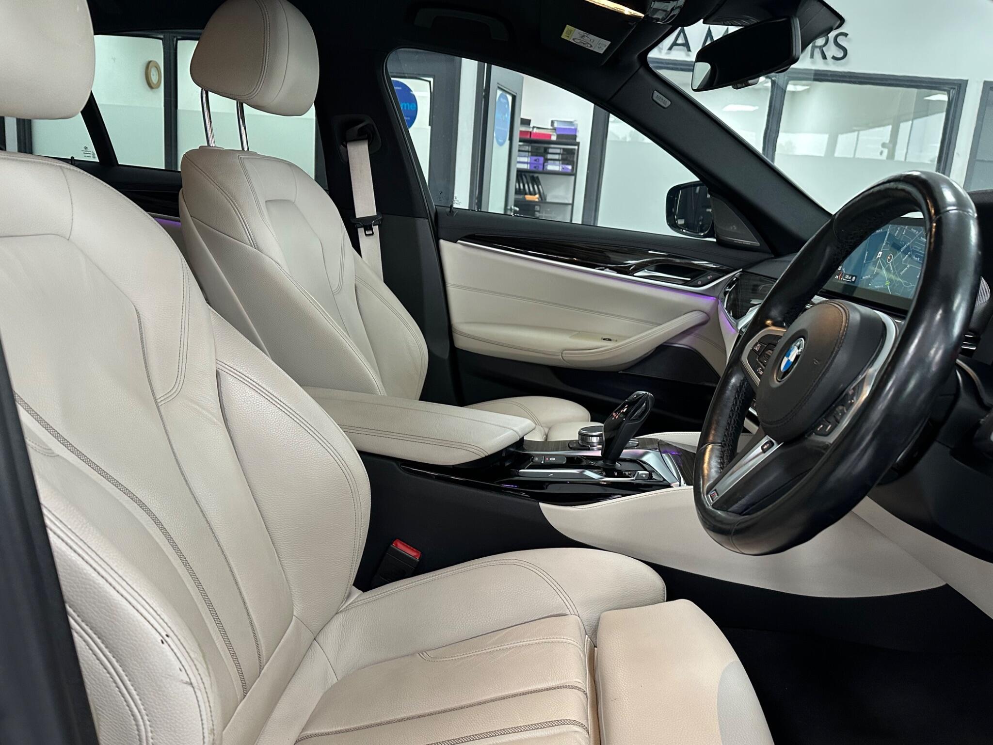 BMW 5 Series view 22