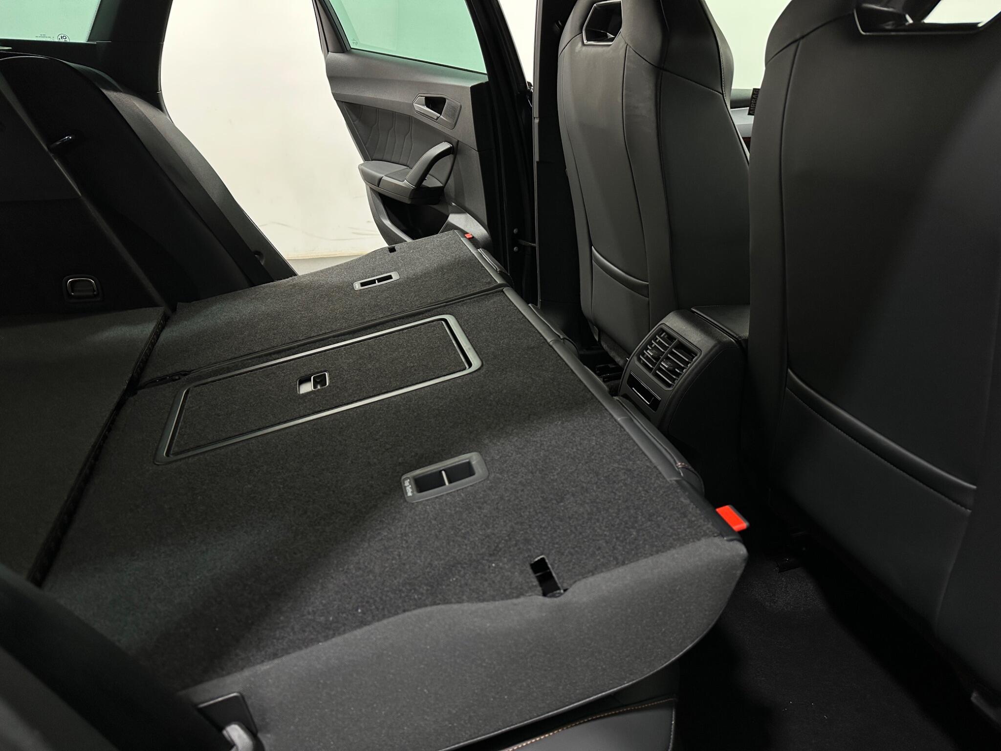Cupra CUPRA Leon view 46