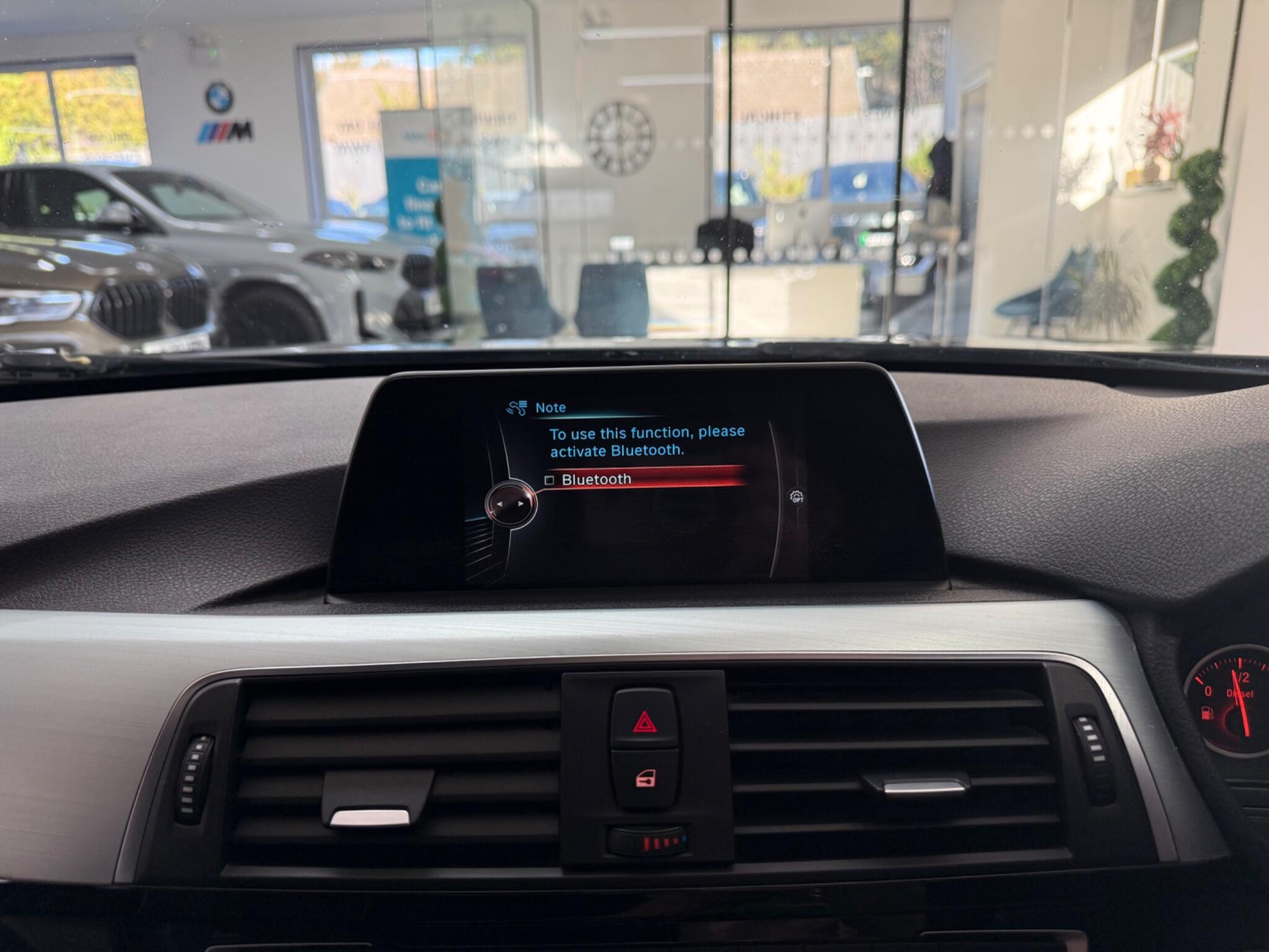 BMW 3 Series view 11