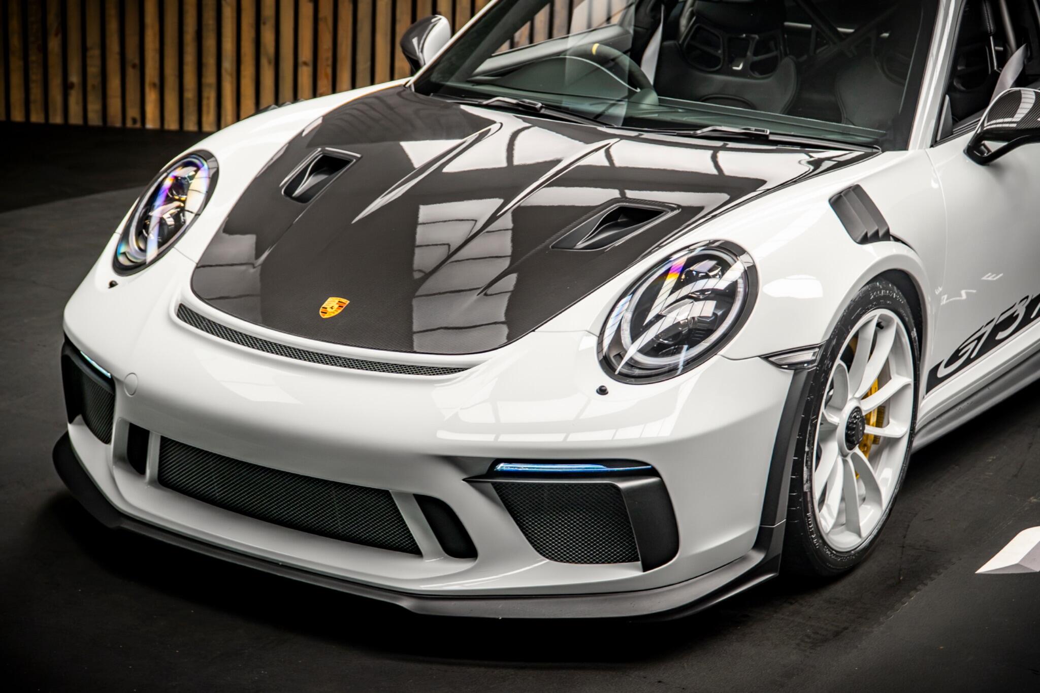 Porsche 911 view 15