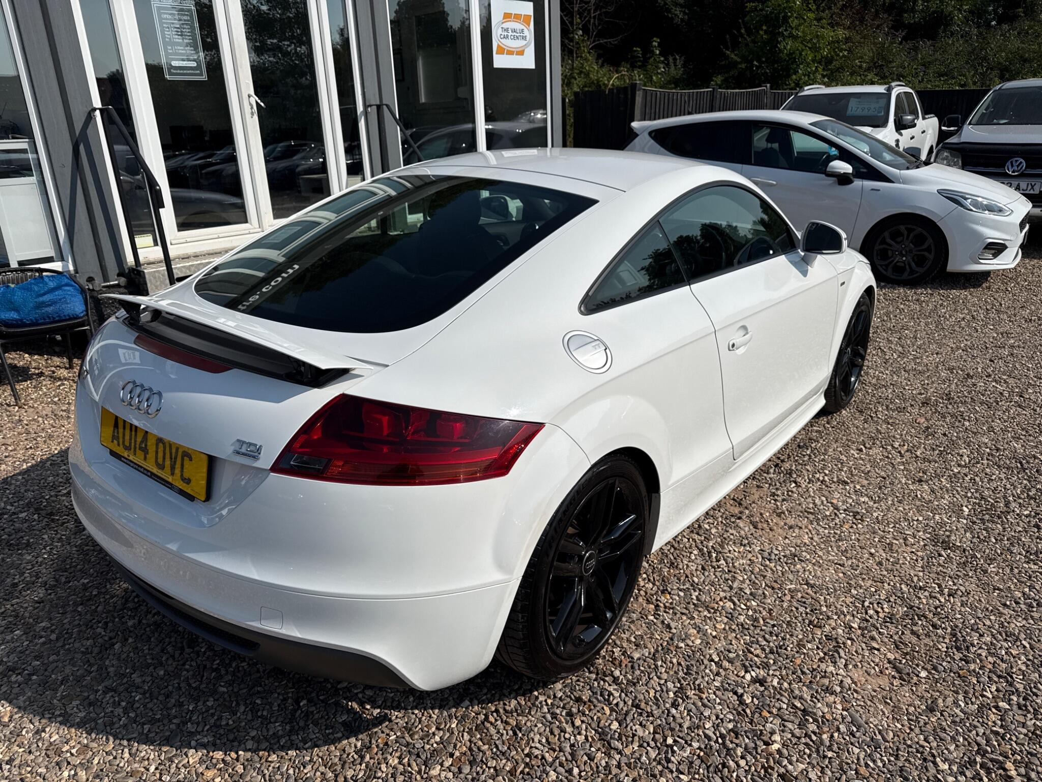 Audi TT view 4