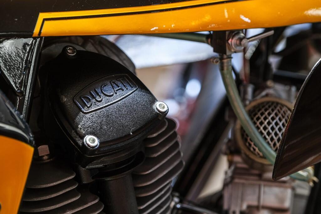 Ducati 750 view 8