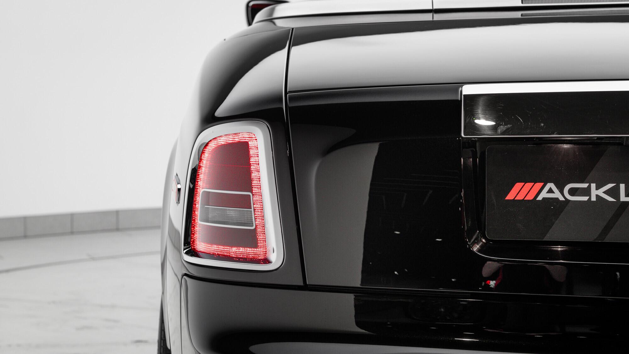 Rolls-Royce Phantom view 35