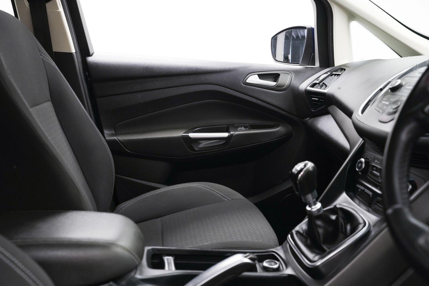 Ford C-Max view 20