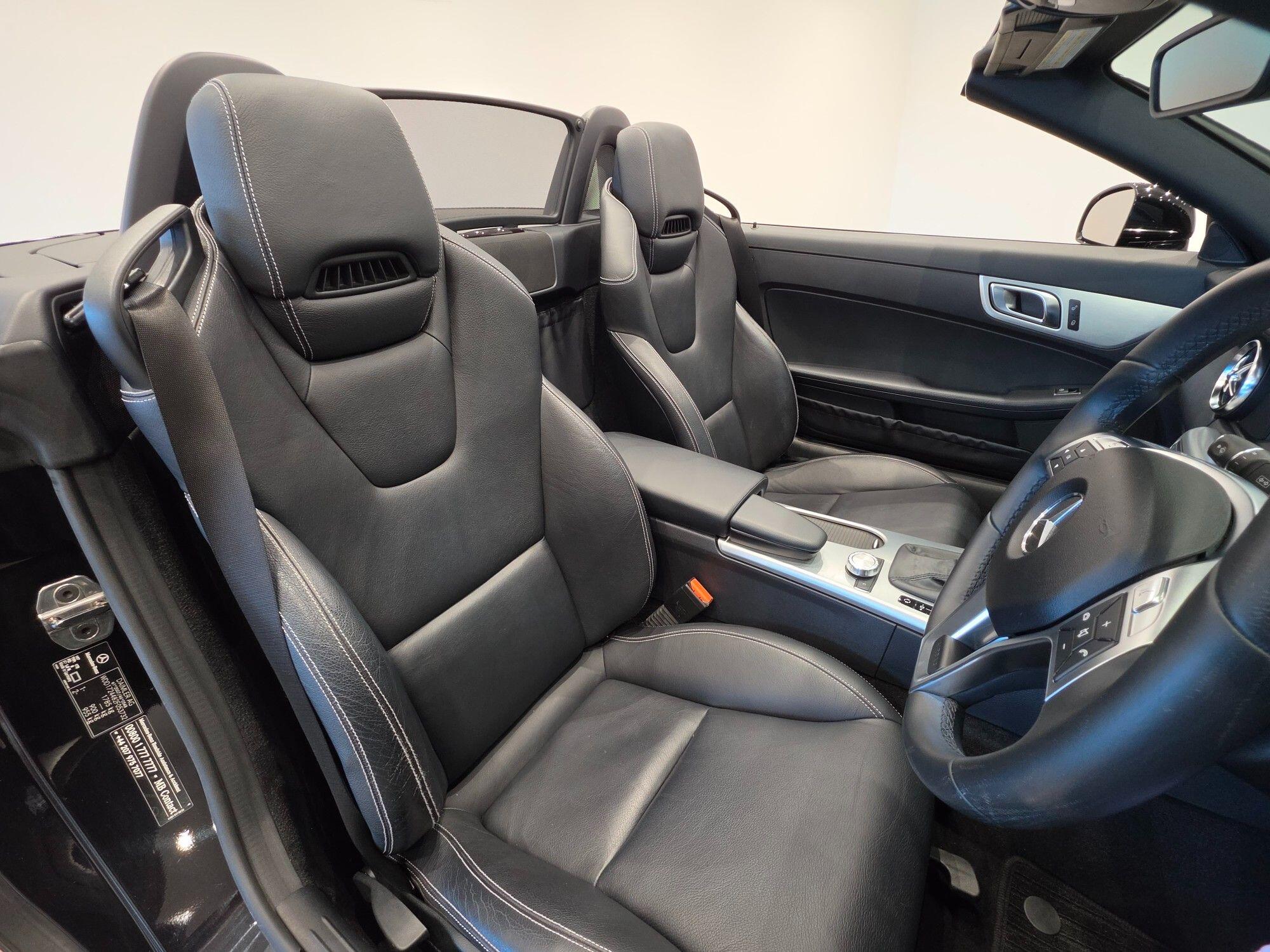 Mercedes-Benz SLK view 17