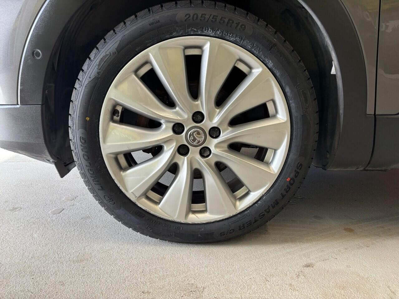 Vauxhall Grandland X view 9