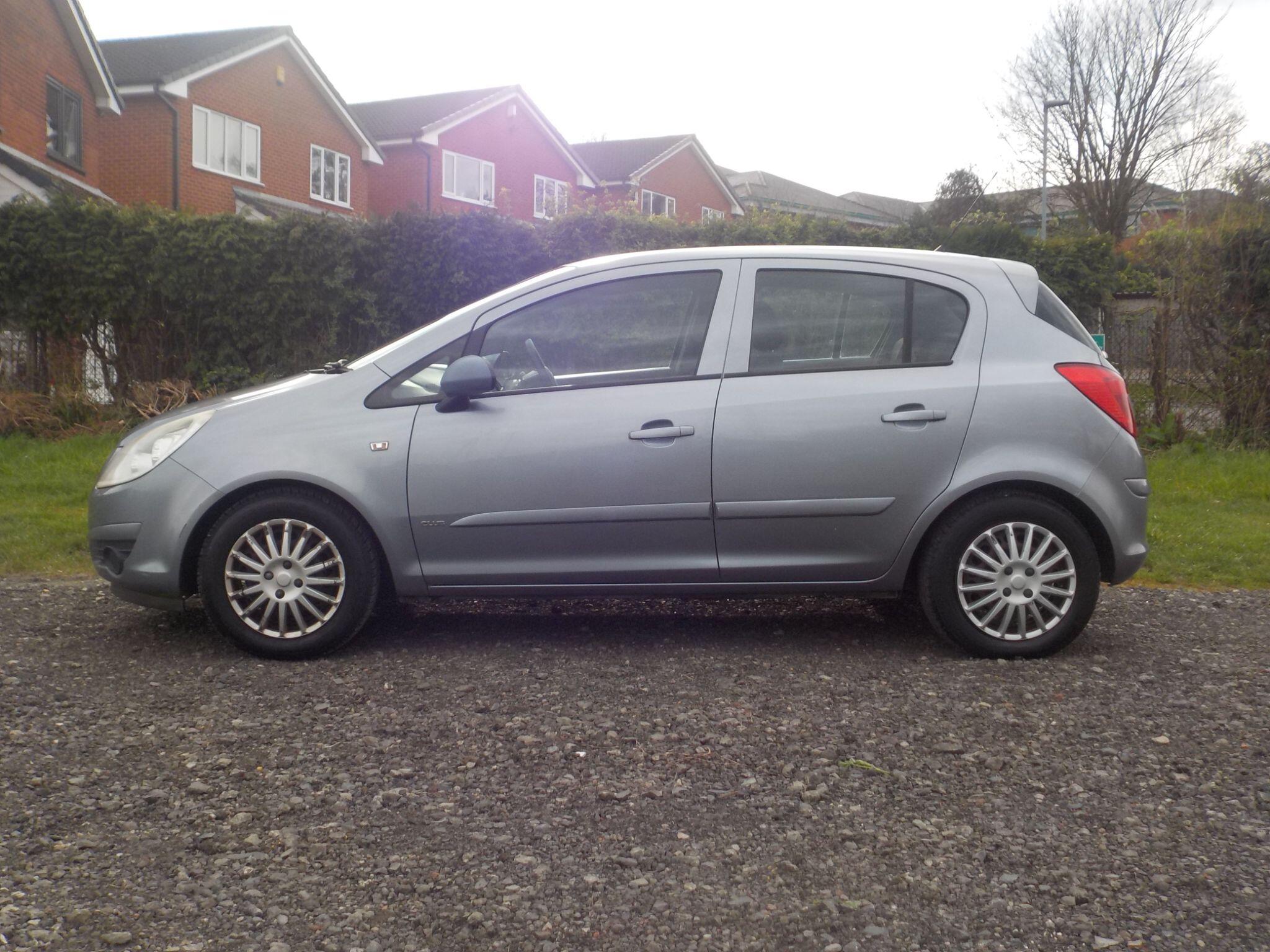 Vauxhall Corsa 1.4i 16v Club 5dr