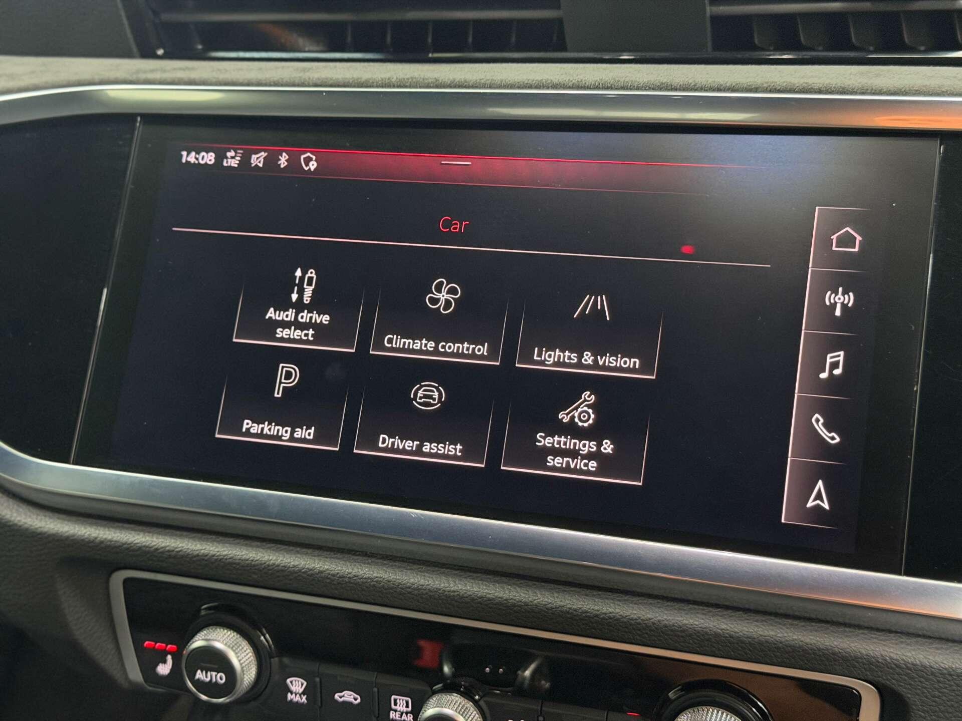Audi RS Q3 view 50