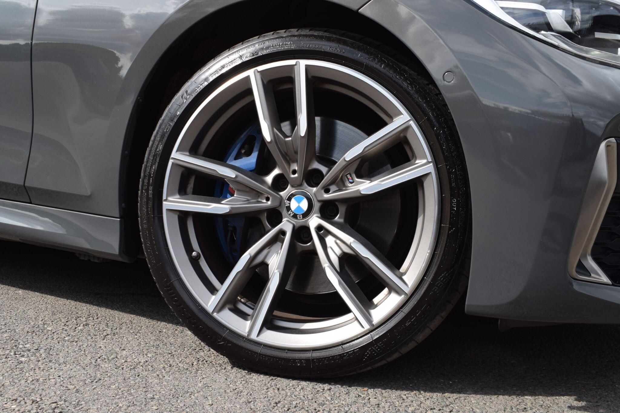 BMW 3 Series view 35