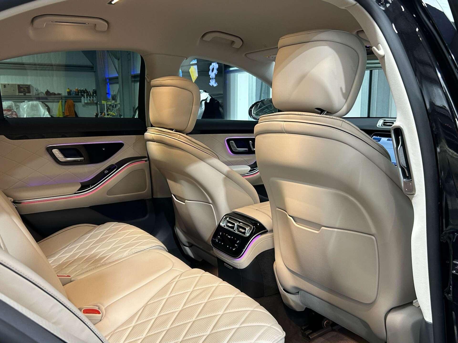 Mercedes-Benz S Class view 35