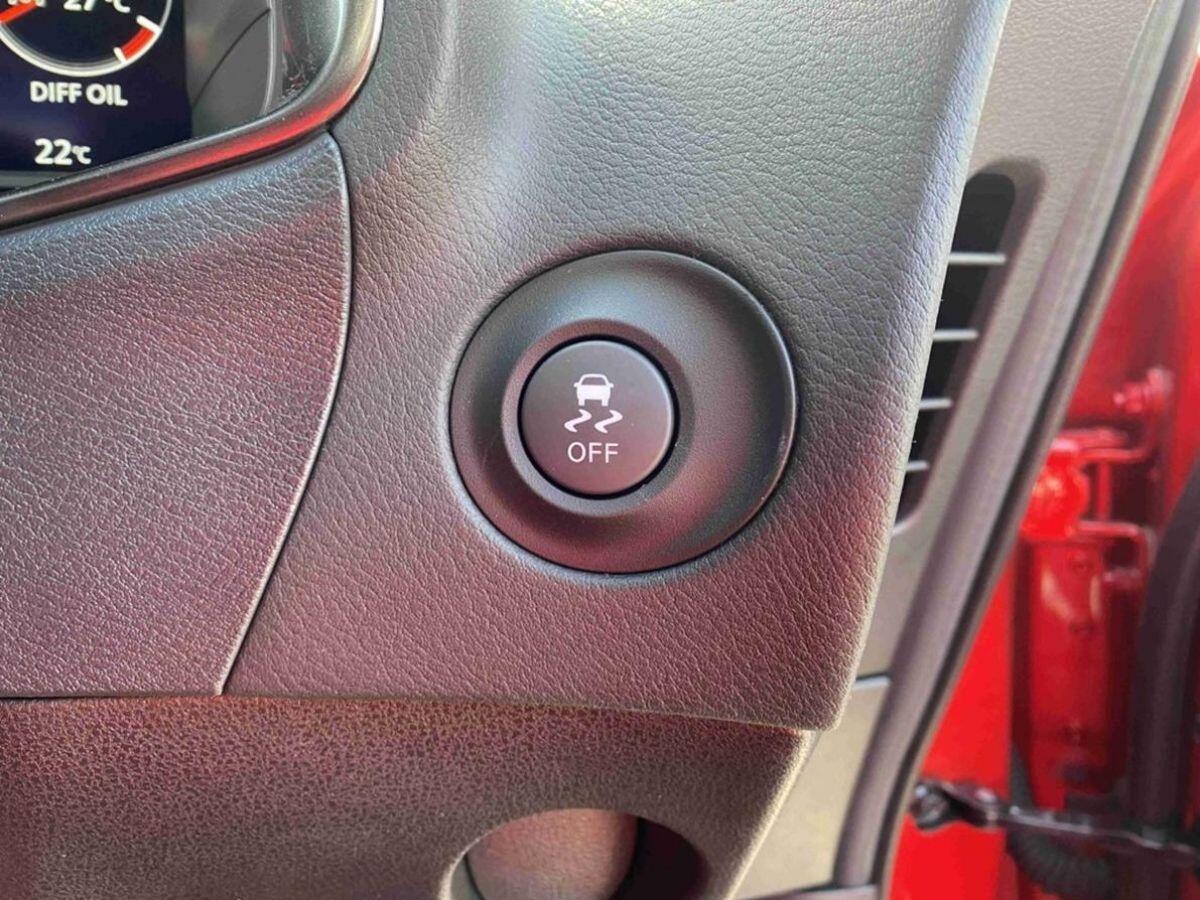 Nissan 2025 Nissan view 19