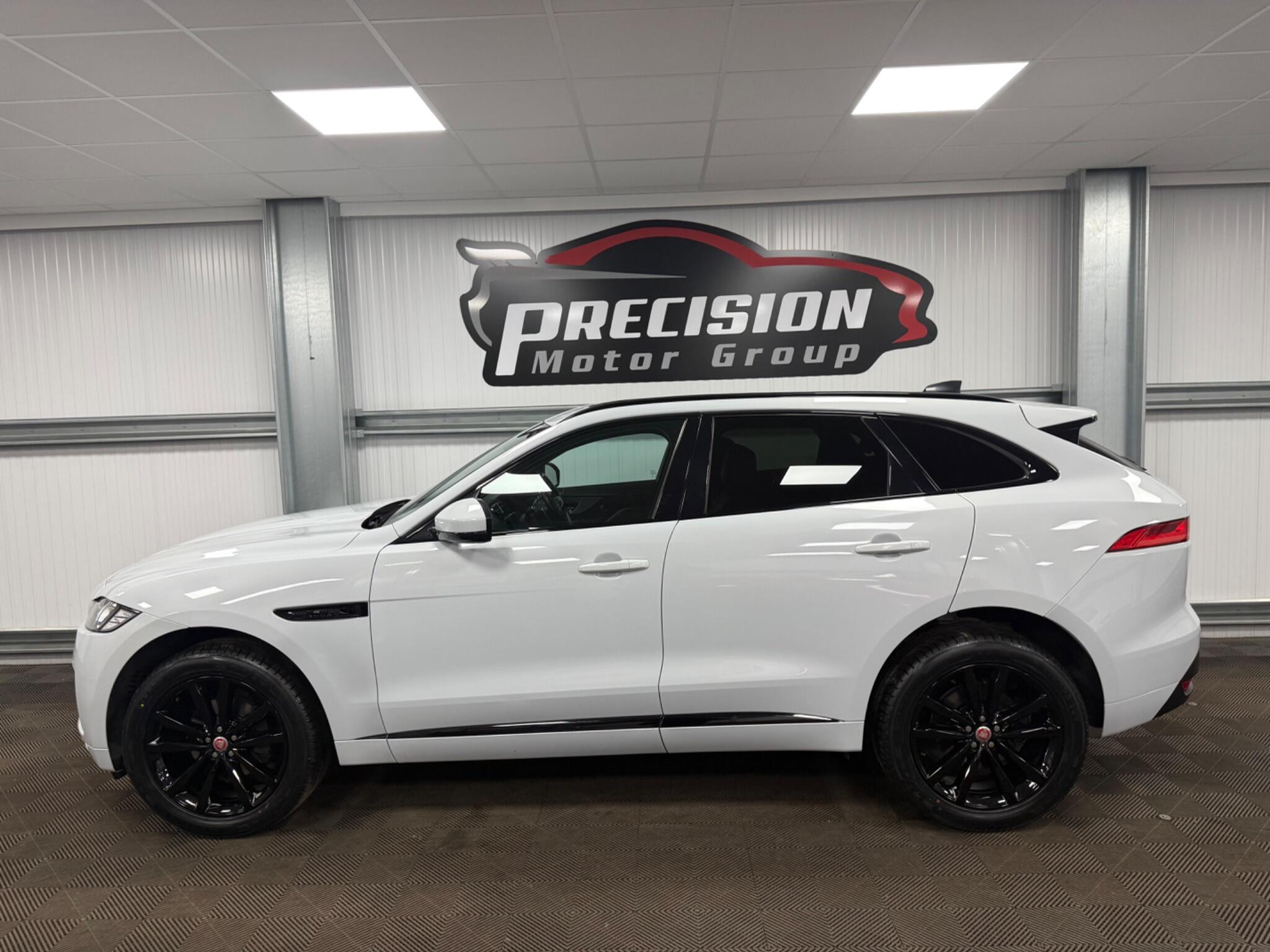 Jaguar F-Pace view 17