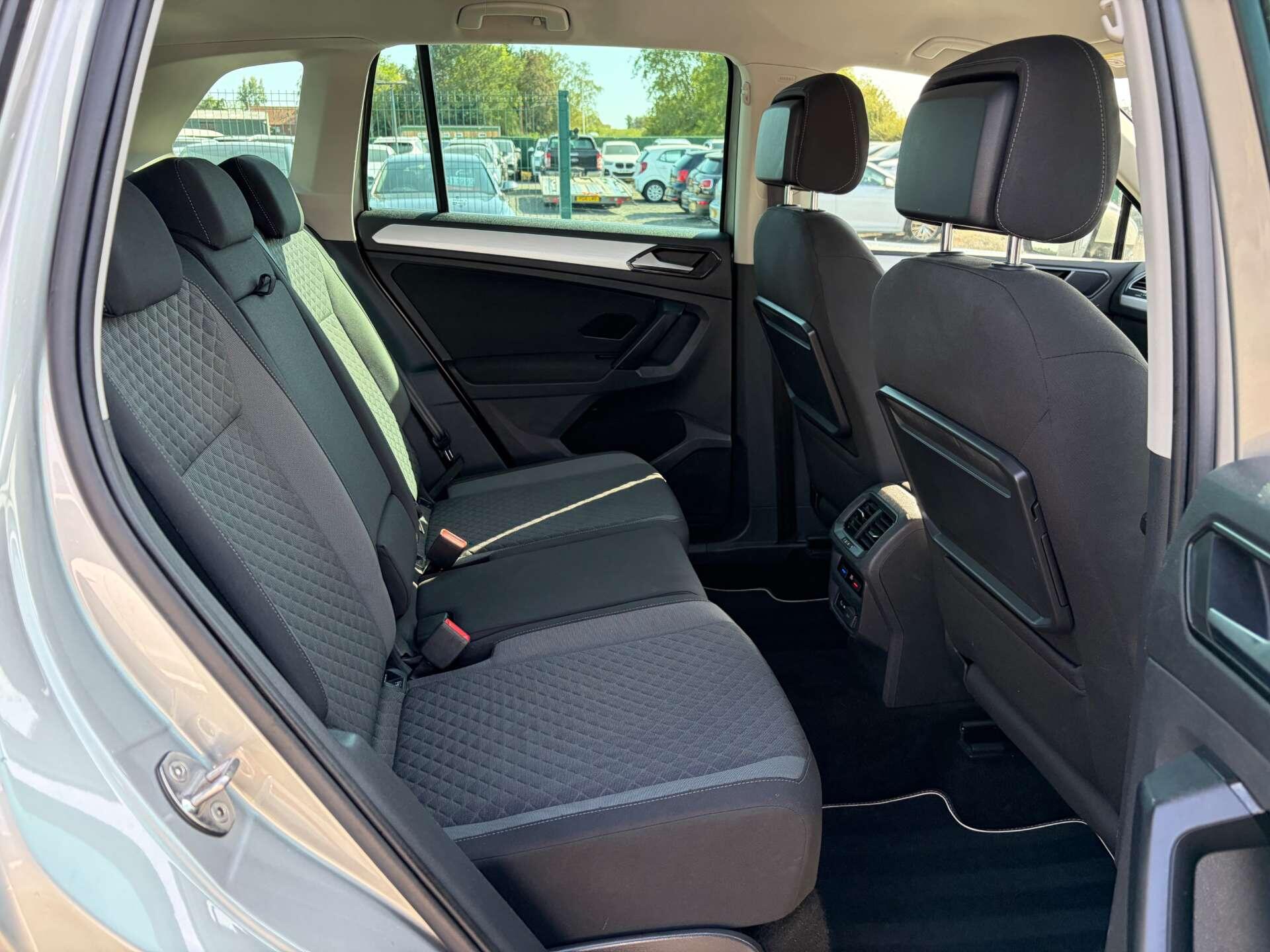 Volkswagen Tiguan view 27