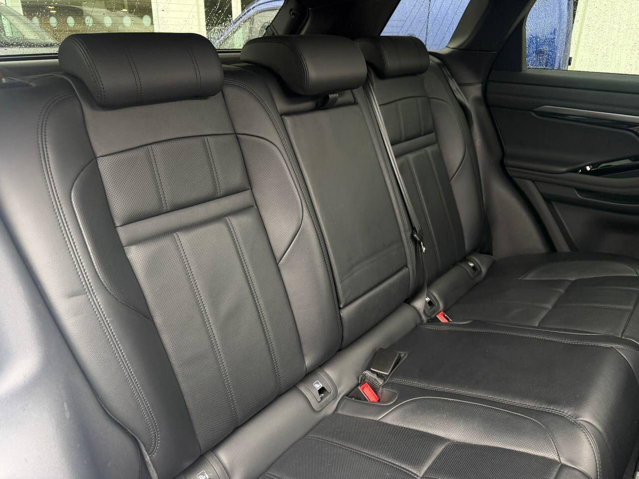 Land Rover Range Rover Evoque view 21