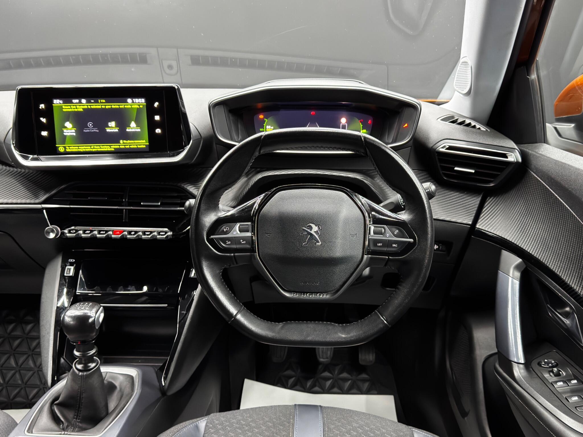 Peugeot 2008 view 18