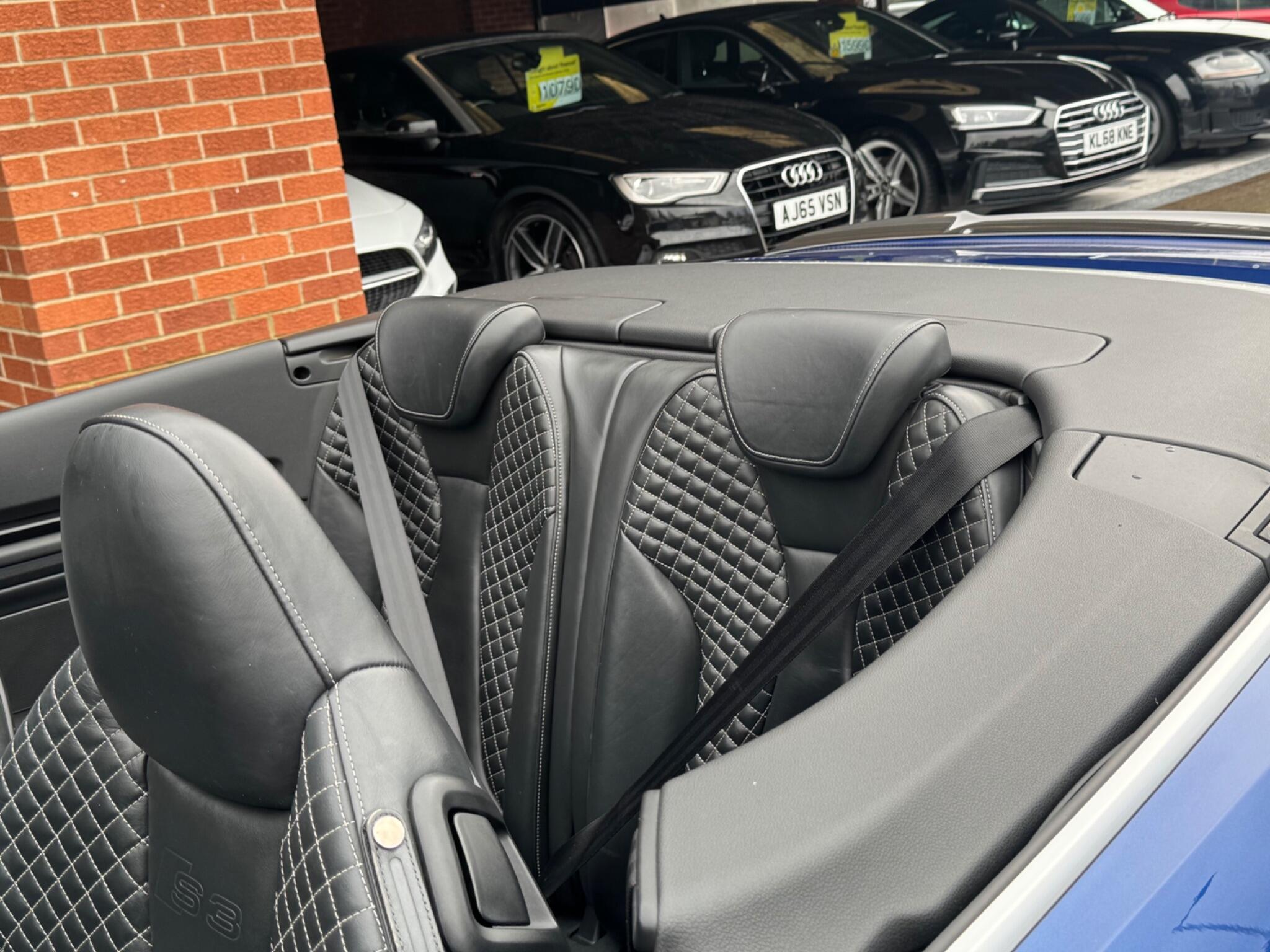 Audi Cabriolet view 9