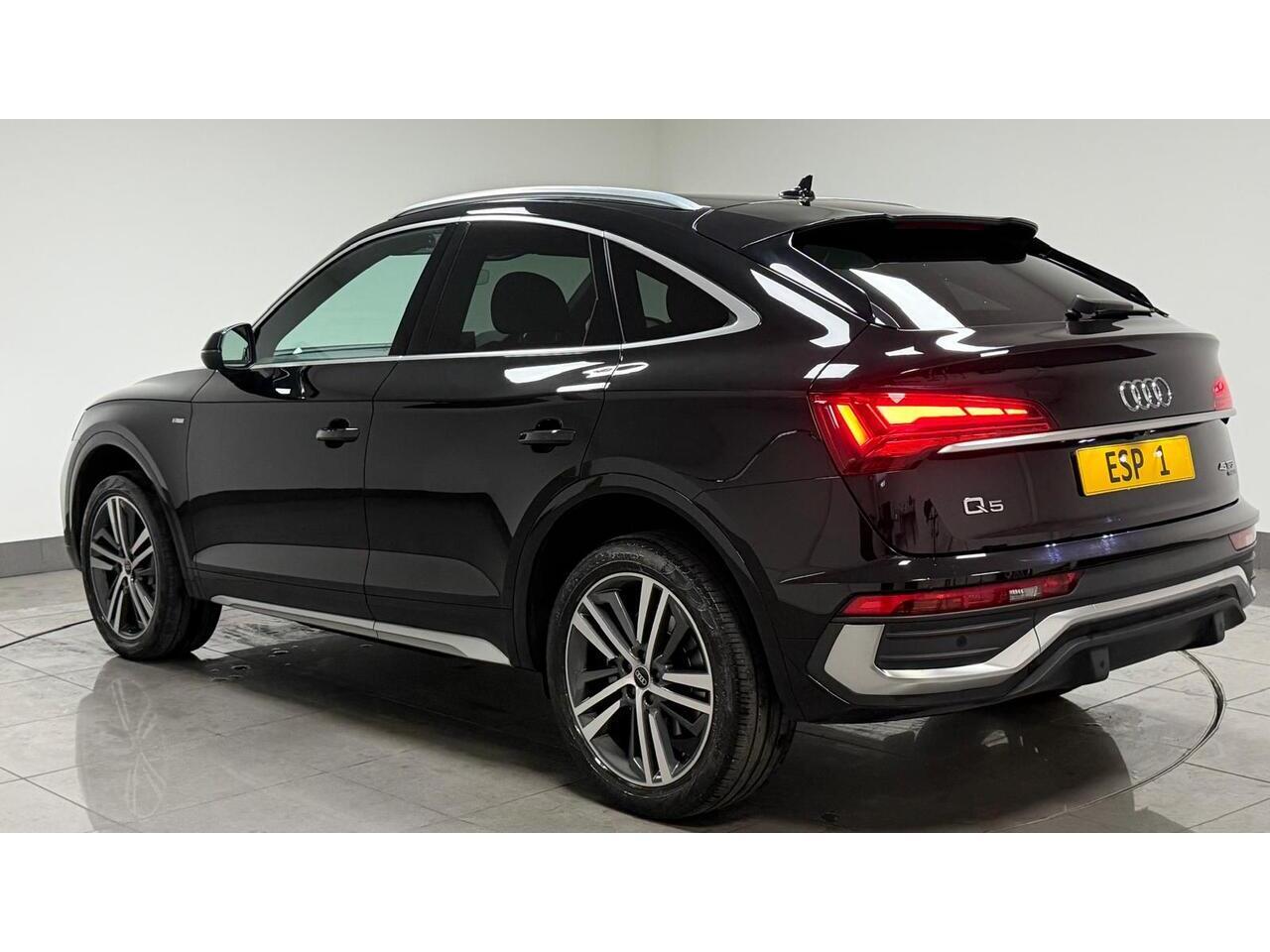 Audi Q5 view 6