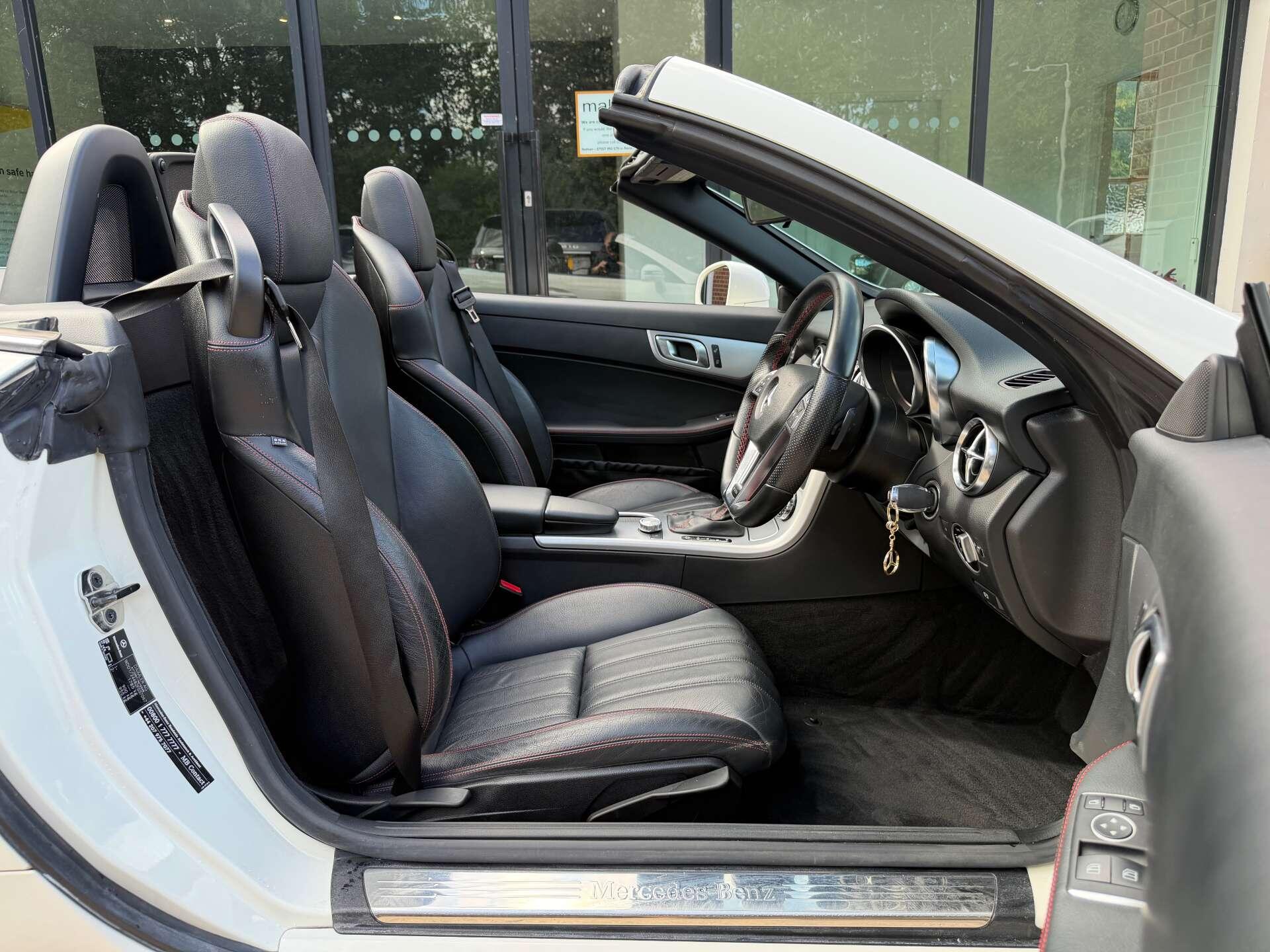 Mercedes-Benz SLK view 27