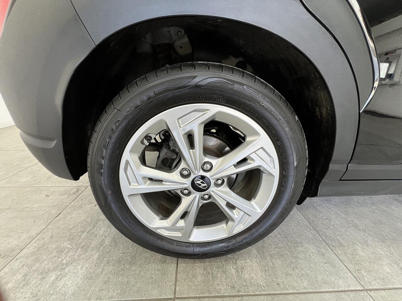 Hyundai Kona view 21