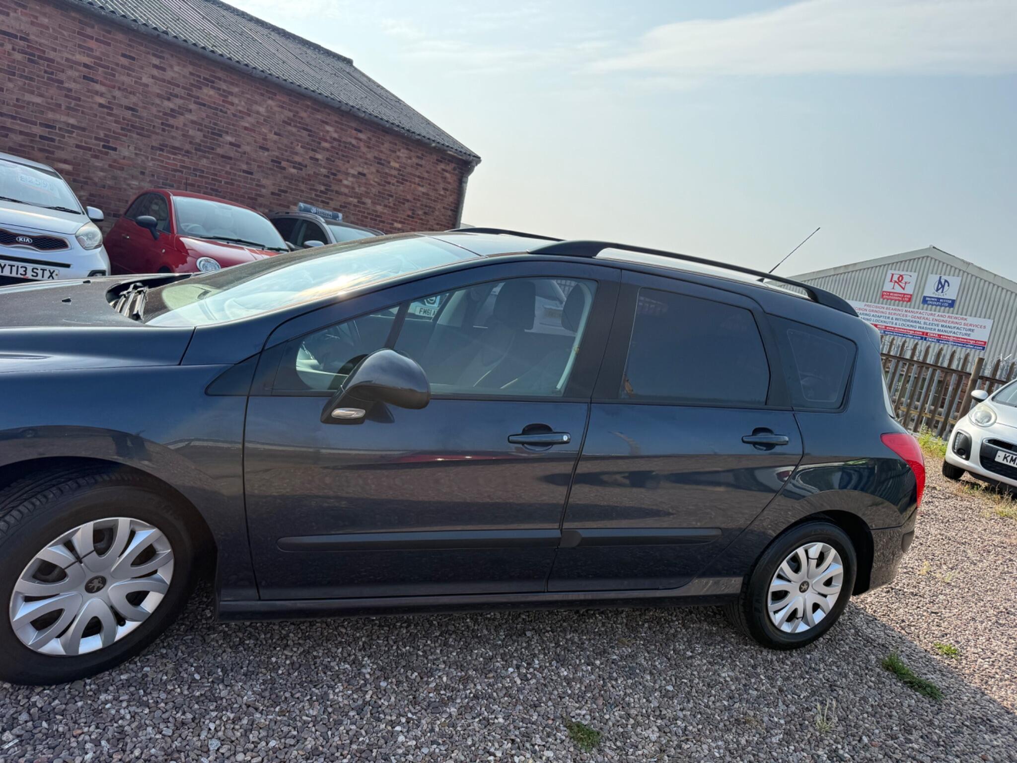 Peugeot 308 view 17