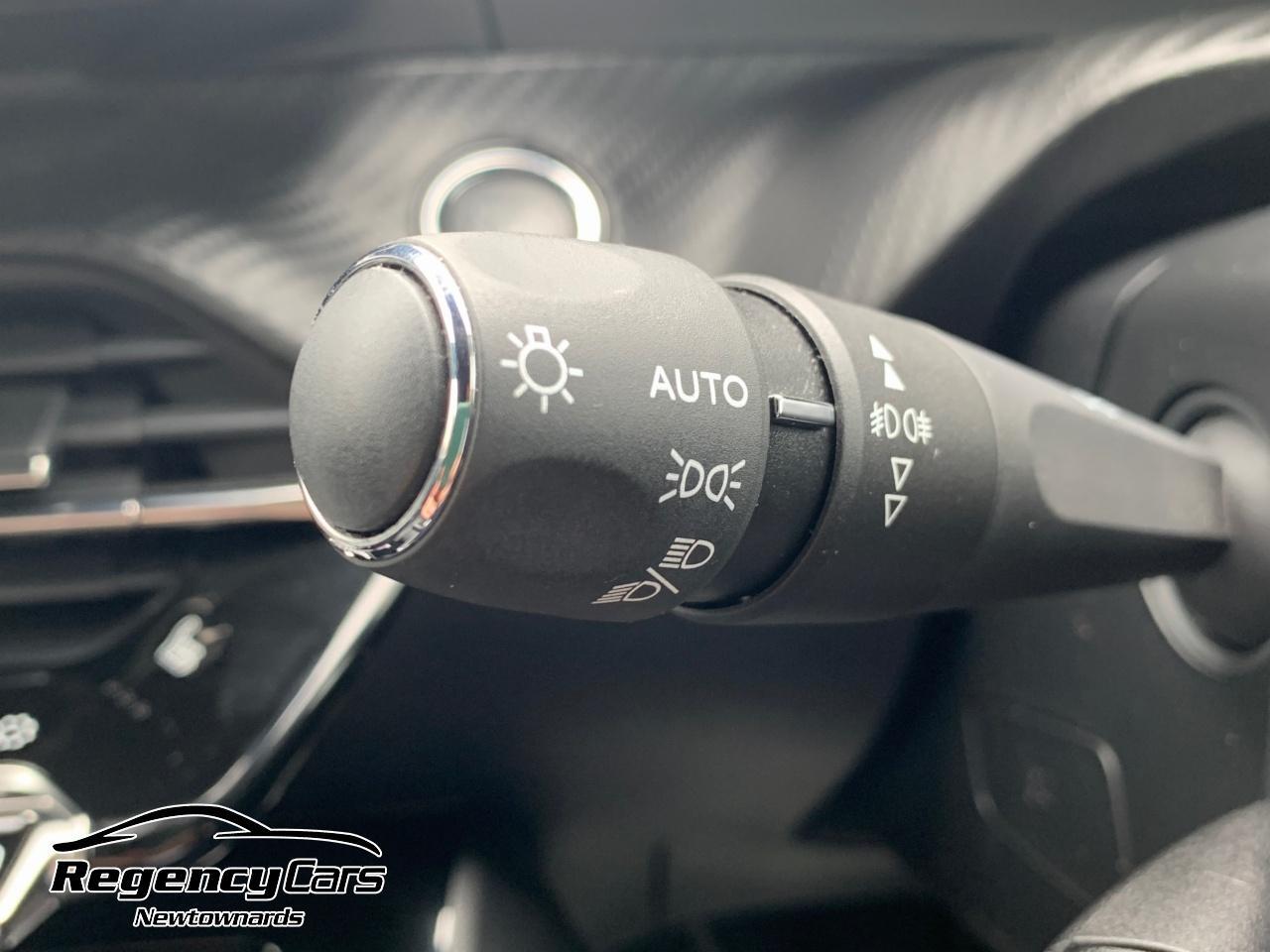 Peugeot 2008 view 18
