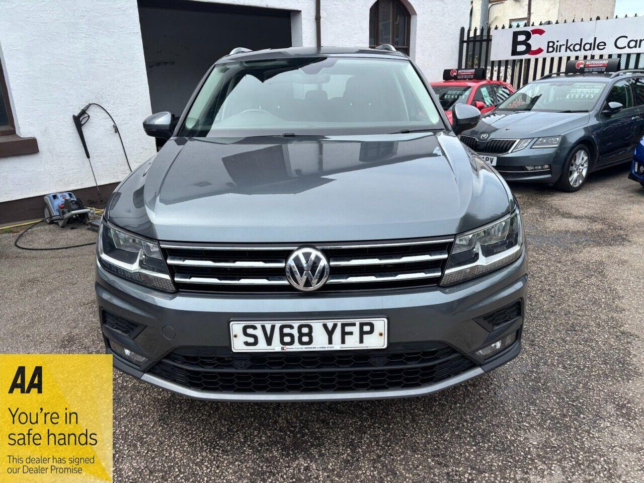 Volkswagen Tiguan Allspace view 4