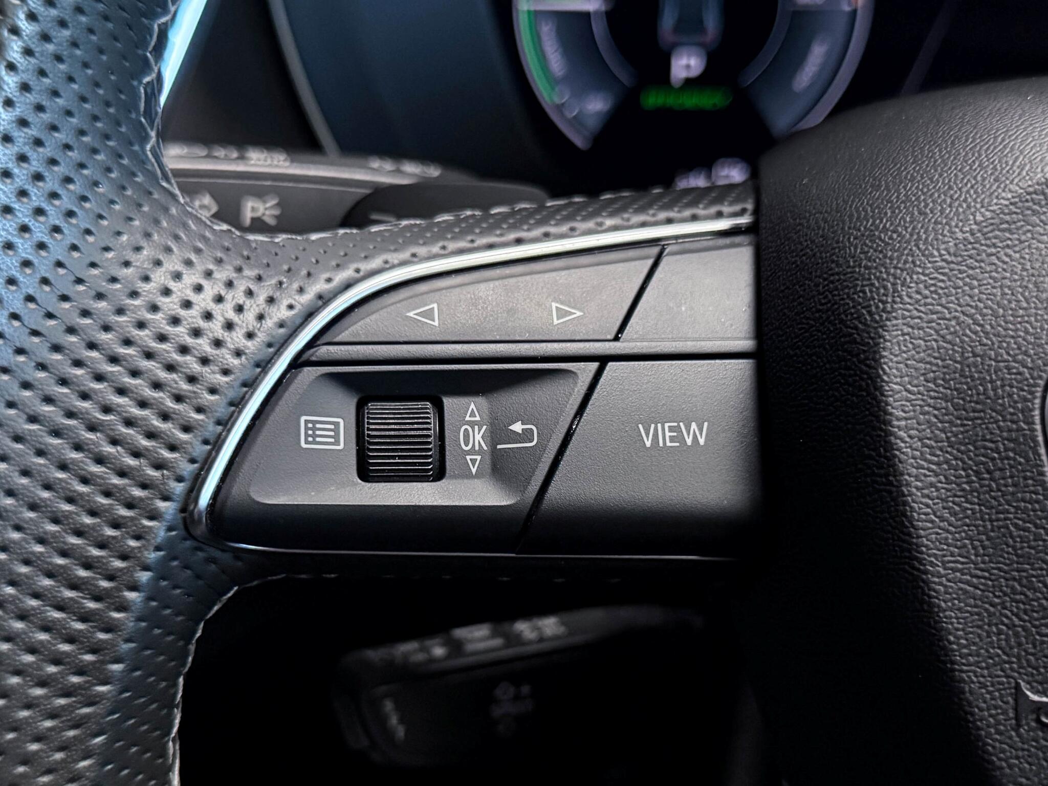 Audi Q5 view 34