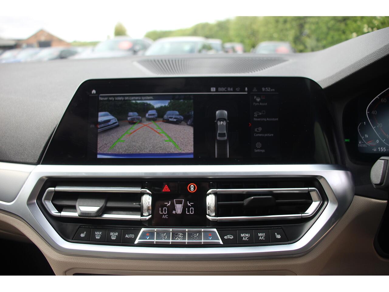 BMW 3 Series view 26