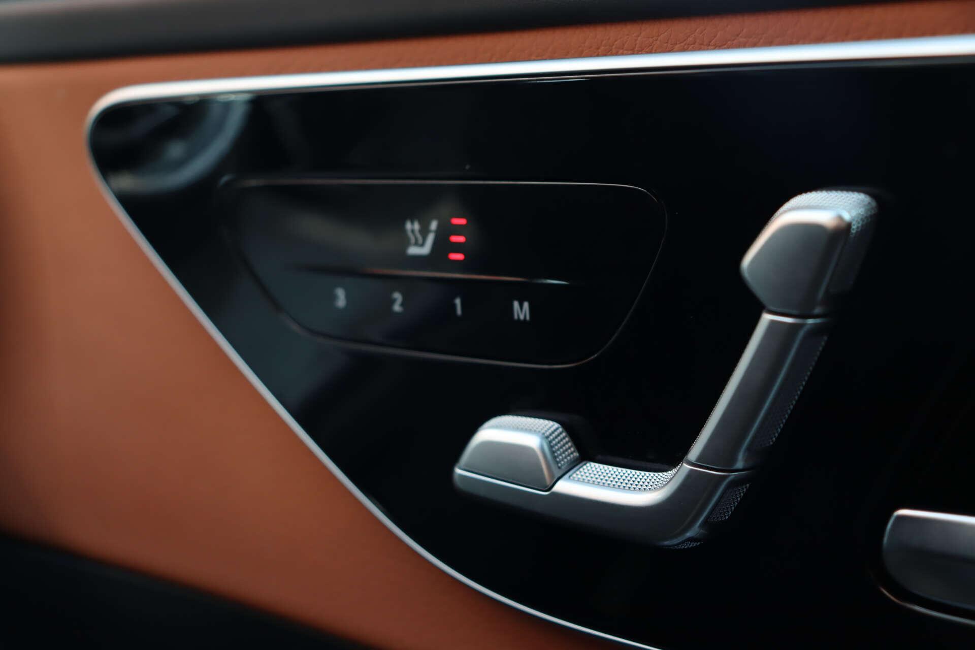 Mercedes-Benz C Class view 28