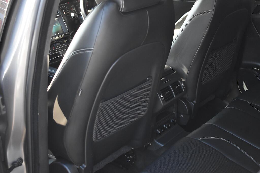 Jaguar F-Pace view 44
