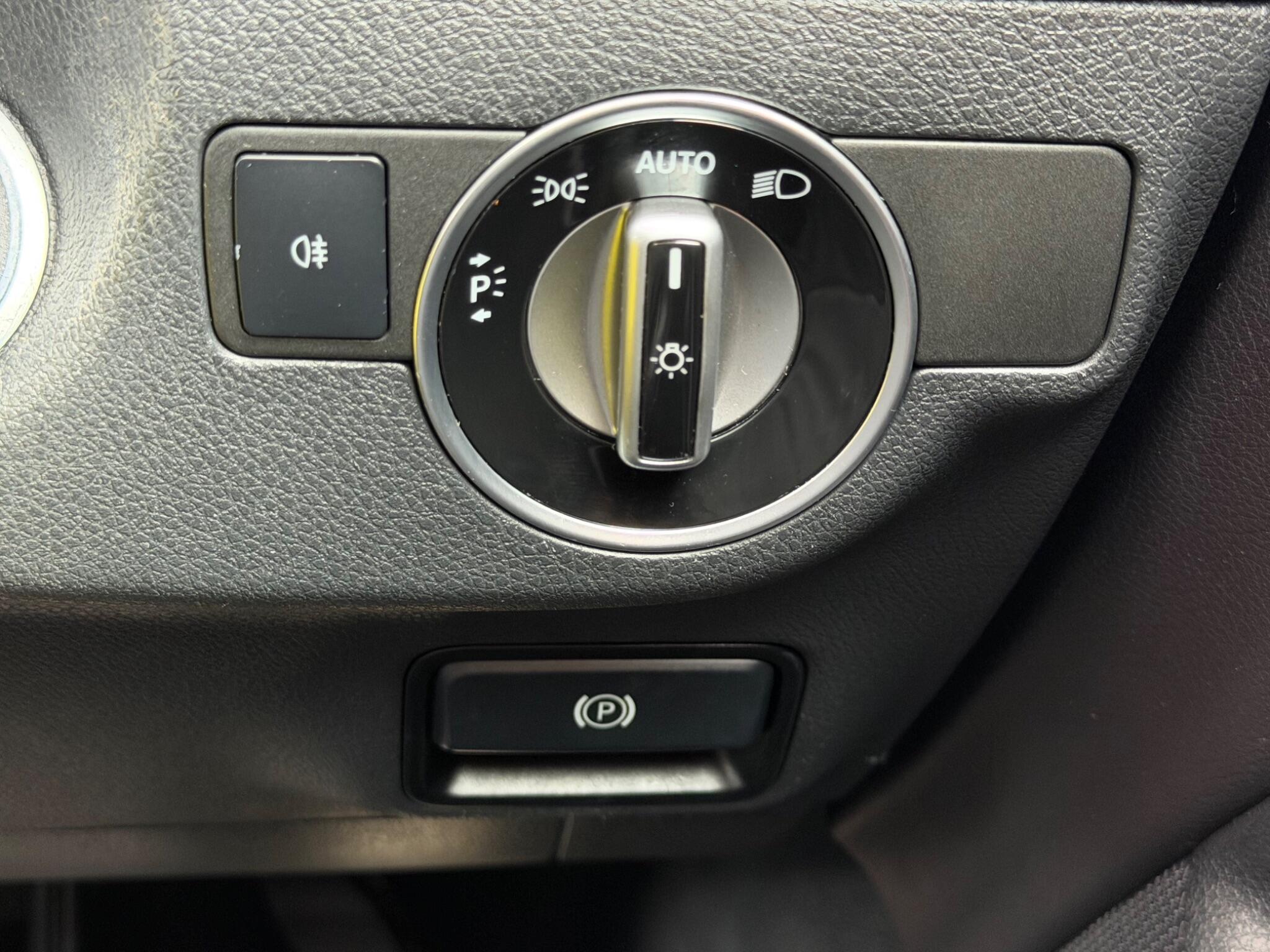 Mercedes-Benz Cla view 44