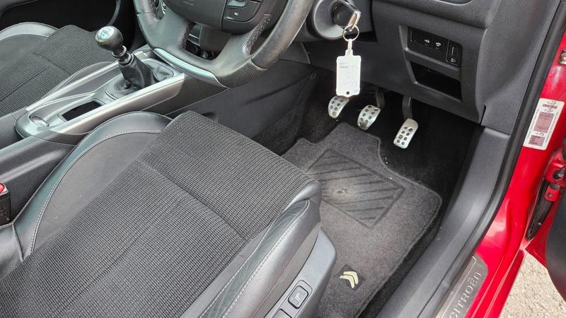 2011 Citroen C4 image 29