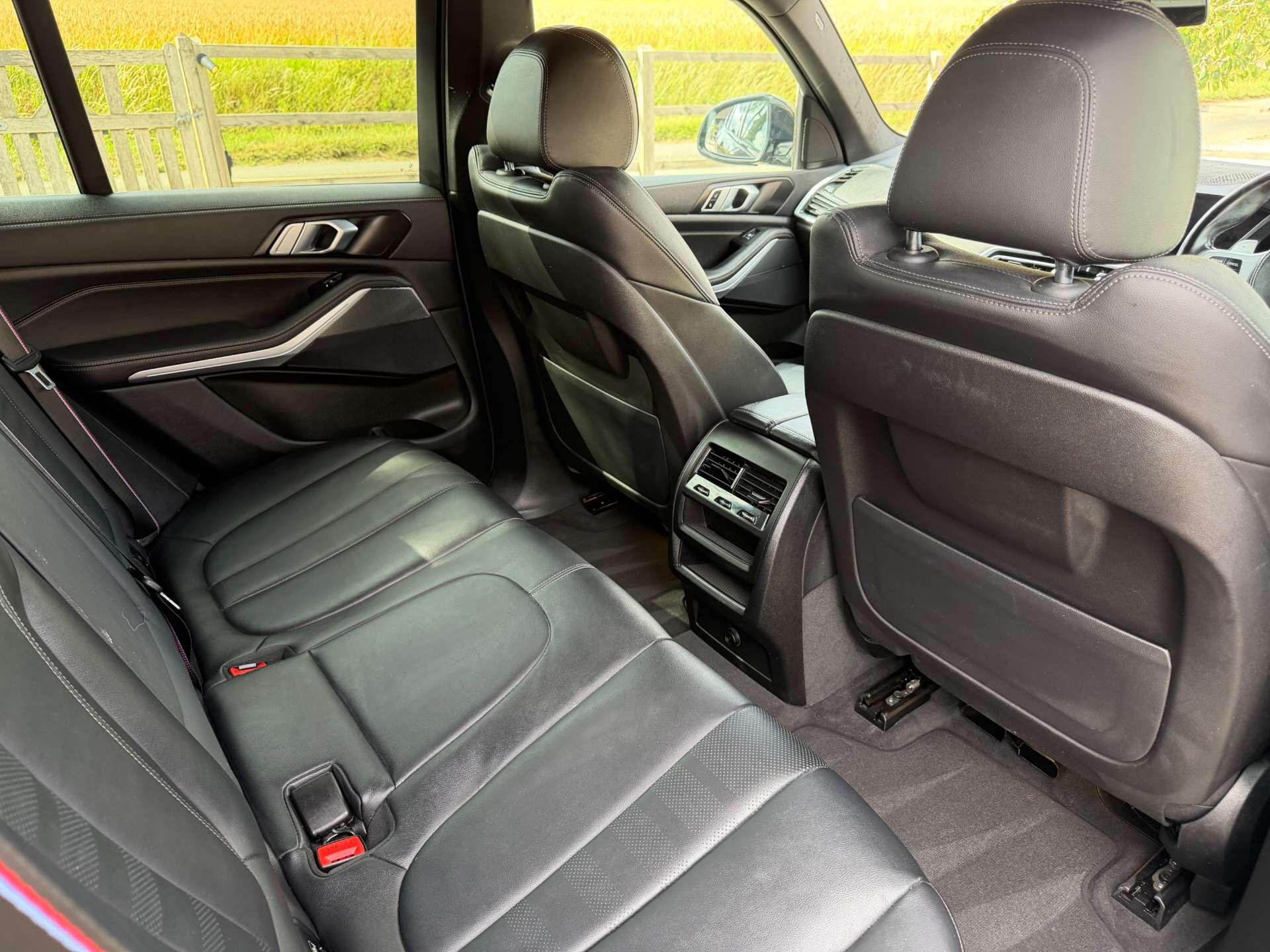 BMW X5 view 16