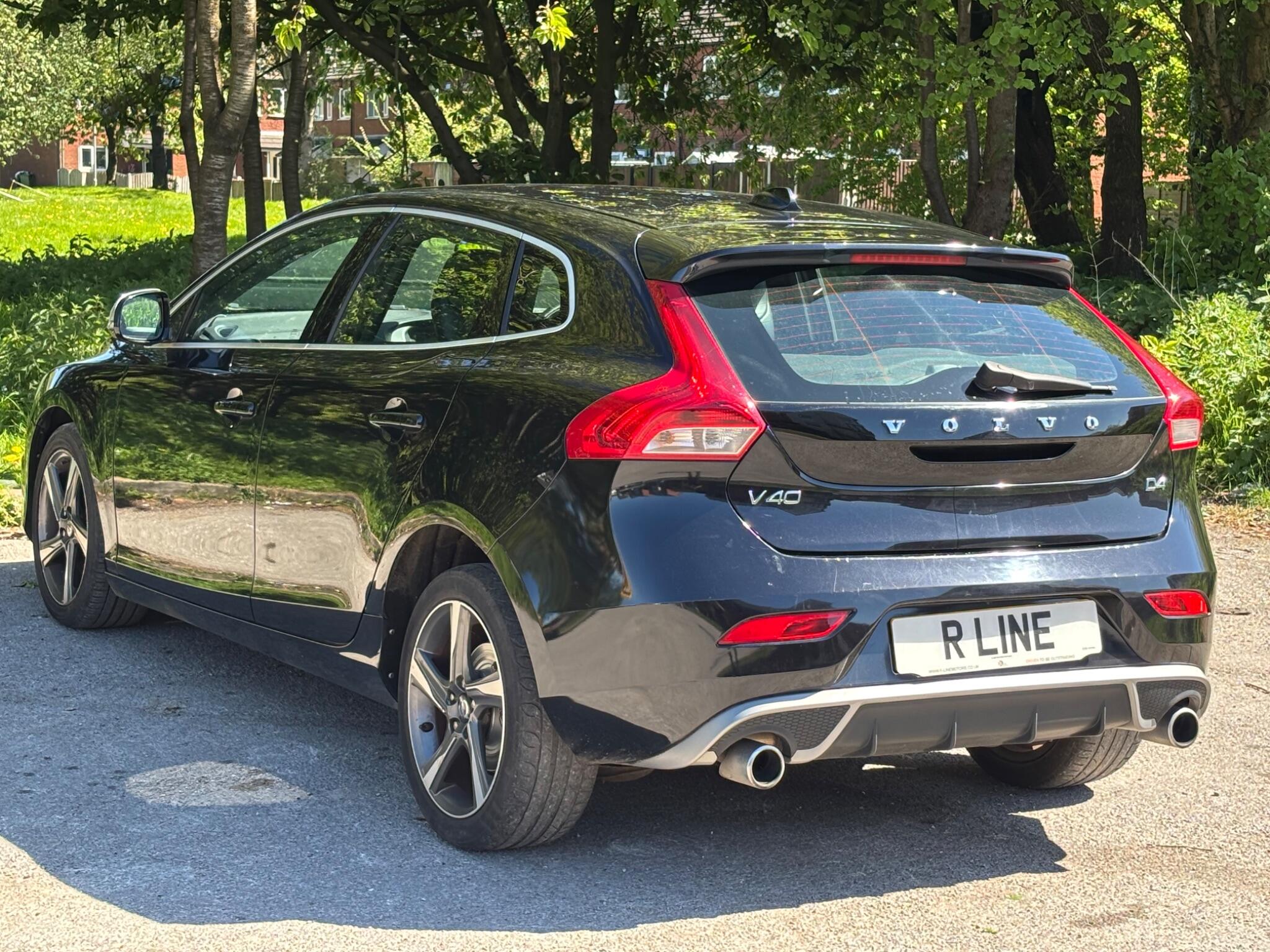 Volvo V40 view 15