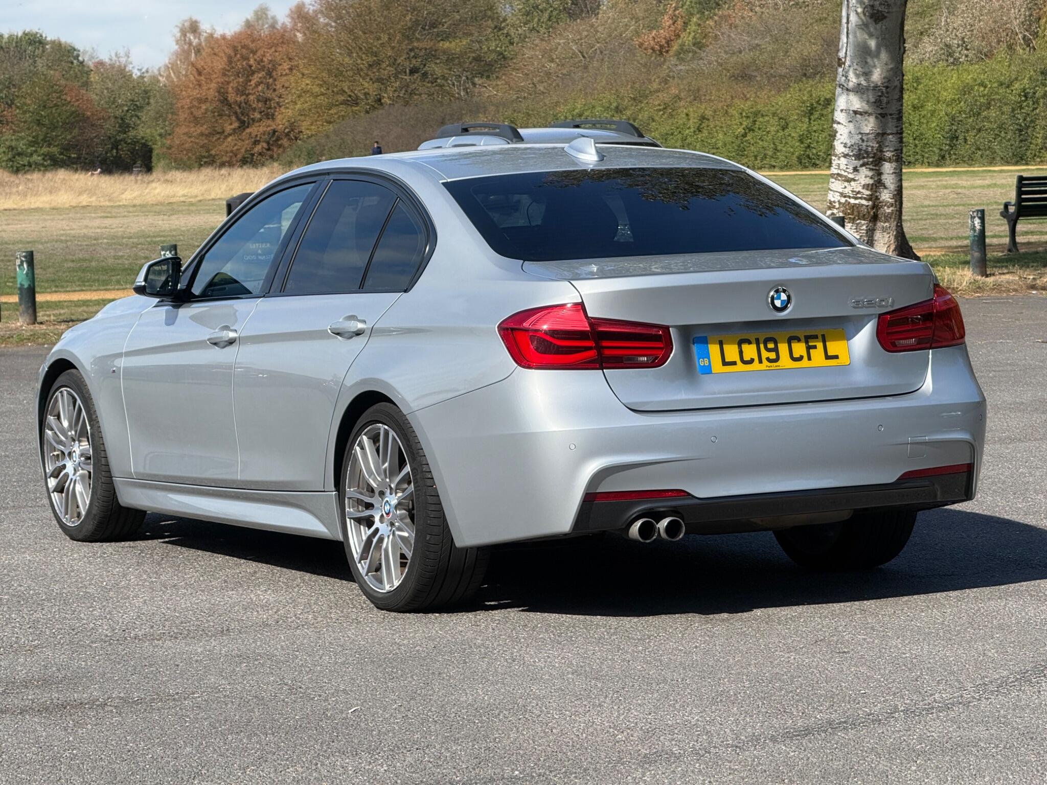 BMW 3 Series view 16