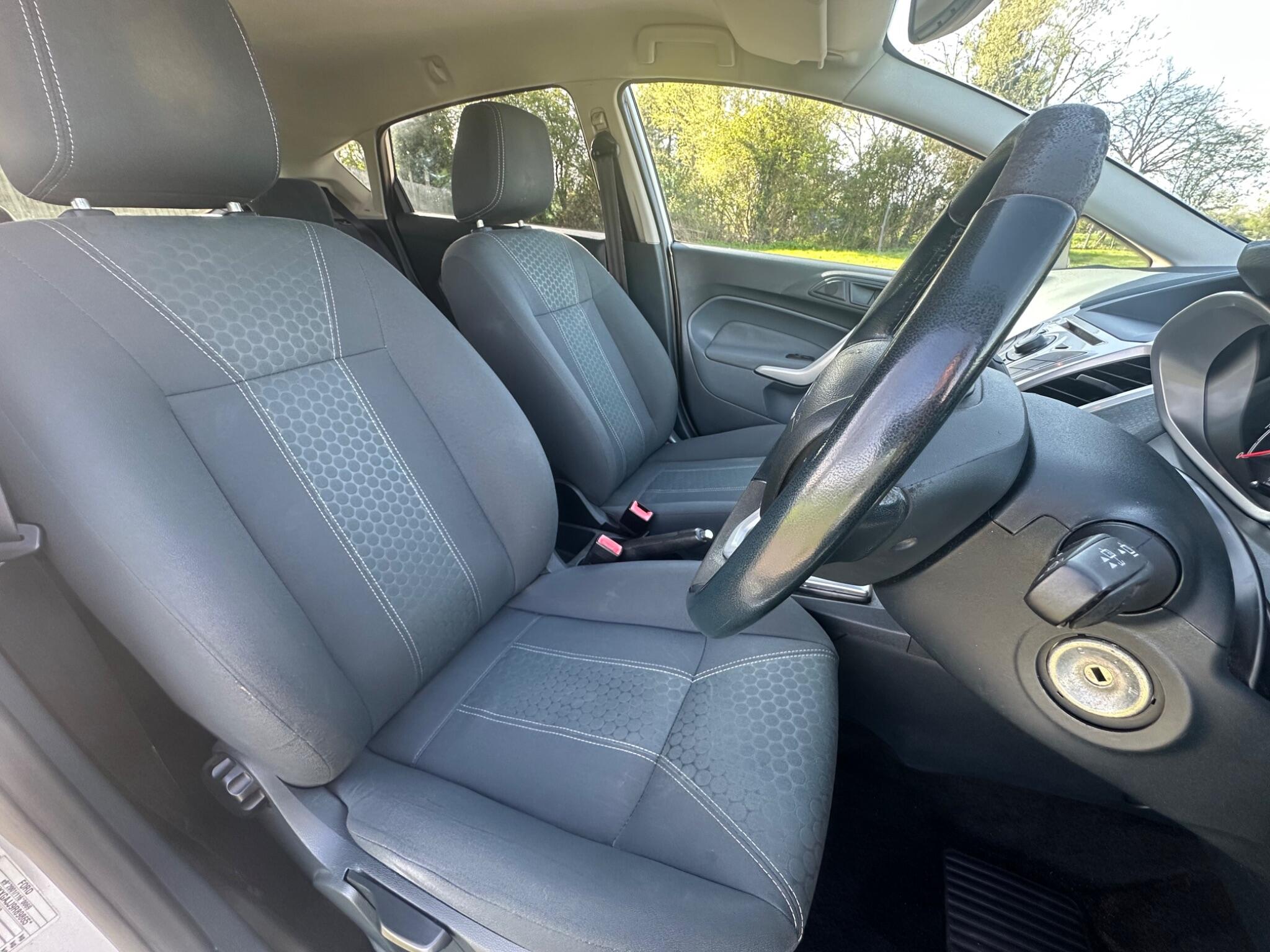 Ford Fiesta view 34