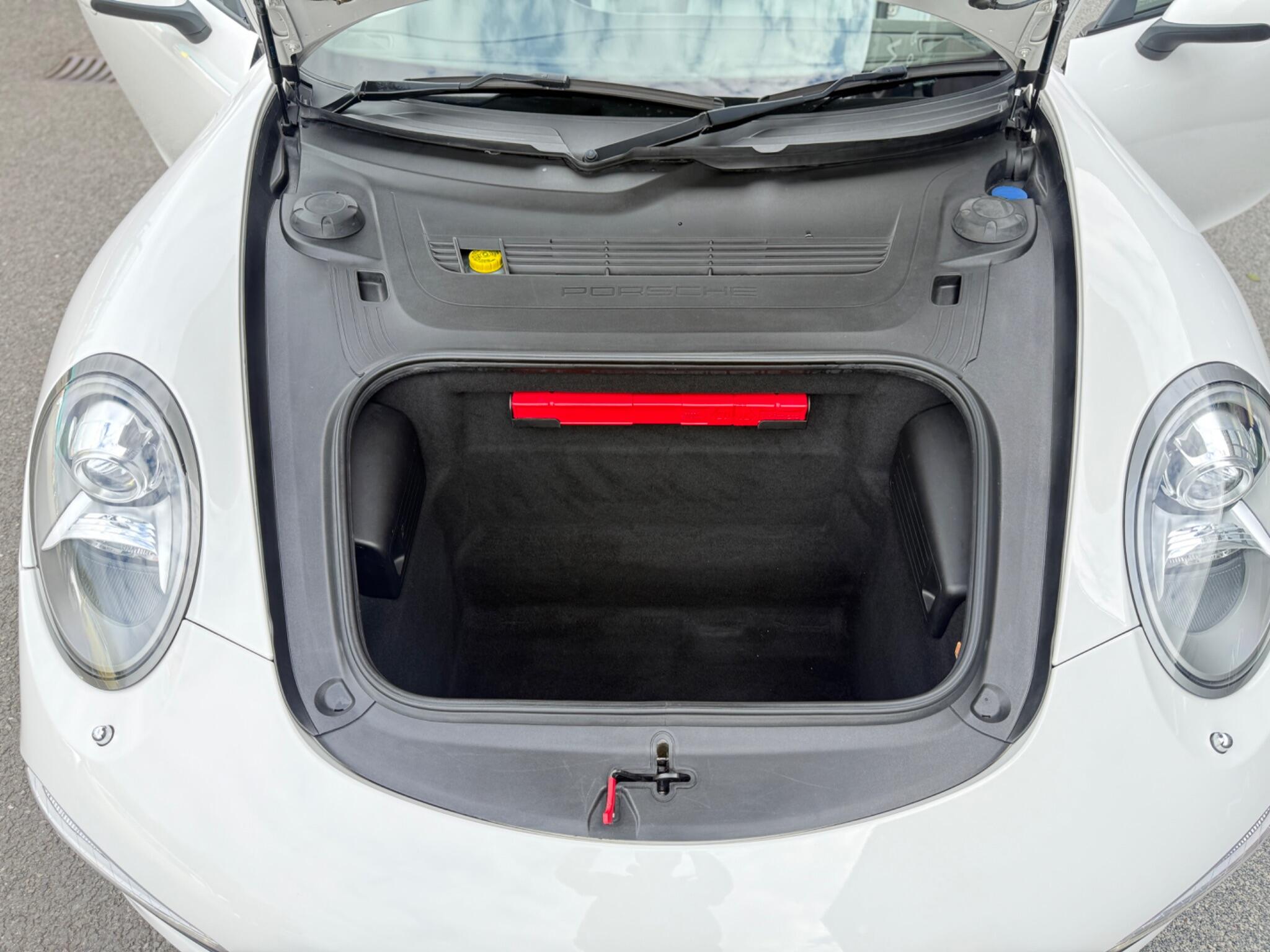 Porsche 911 view 46