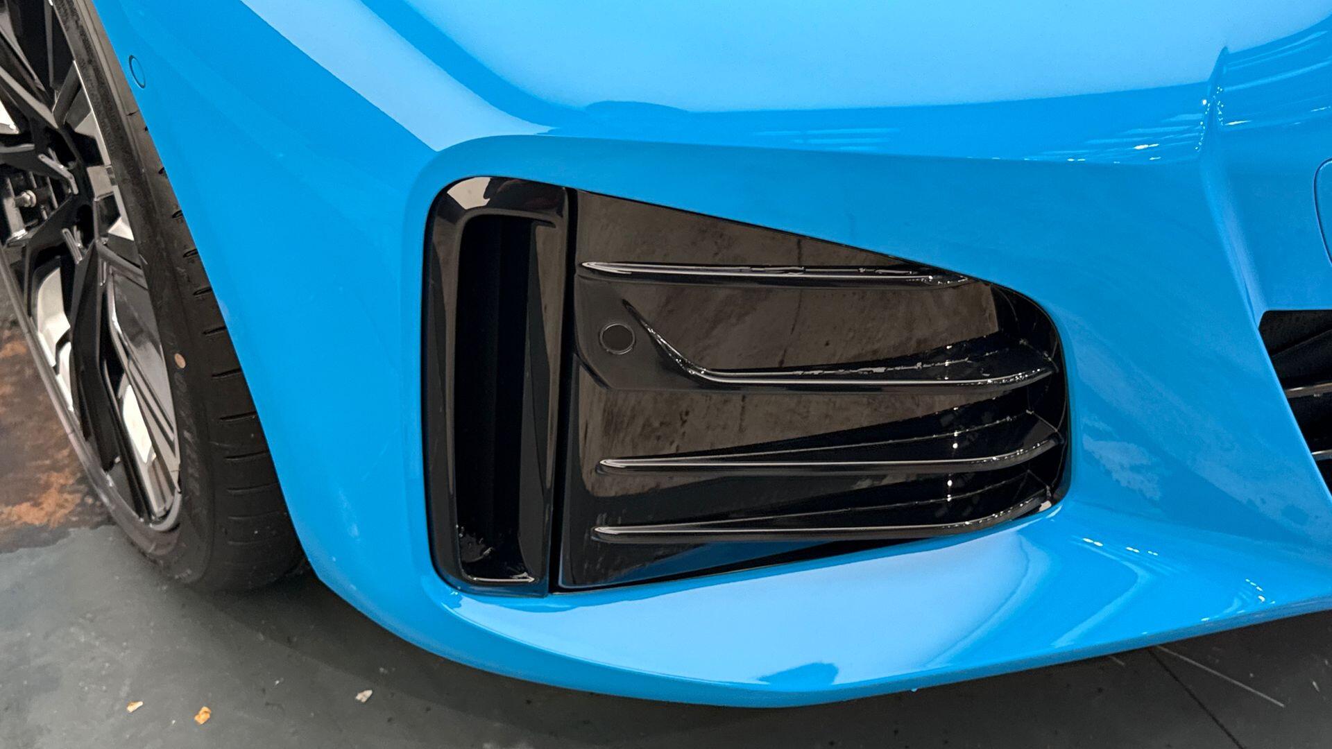BMW i4 view 34