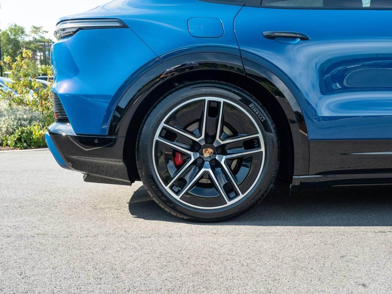 Porsche Cayenne view 13