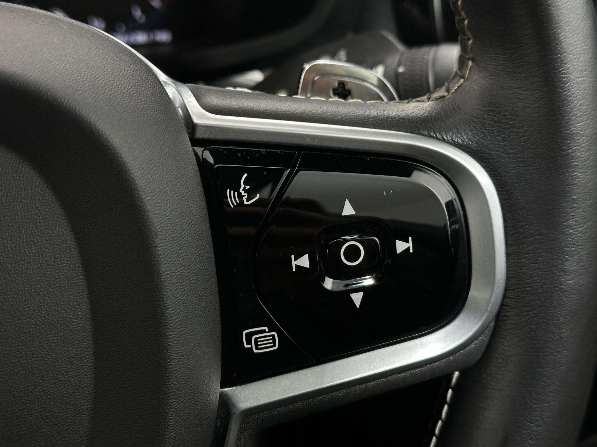 Volvo S60 view 16
