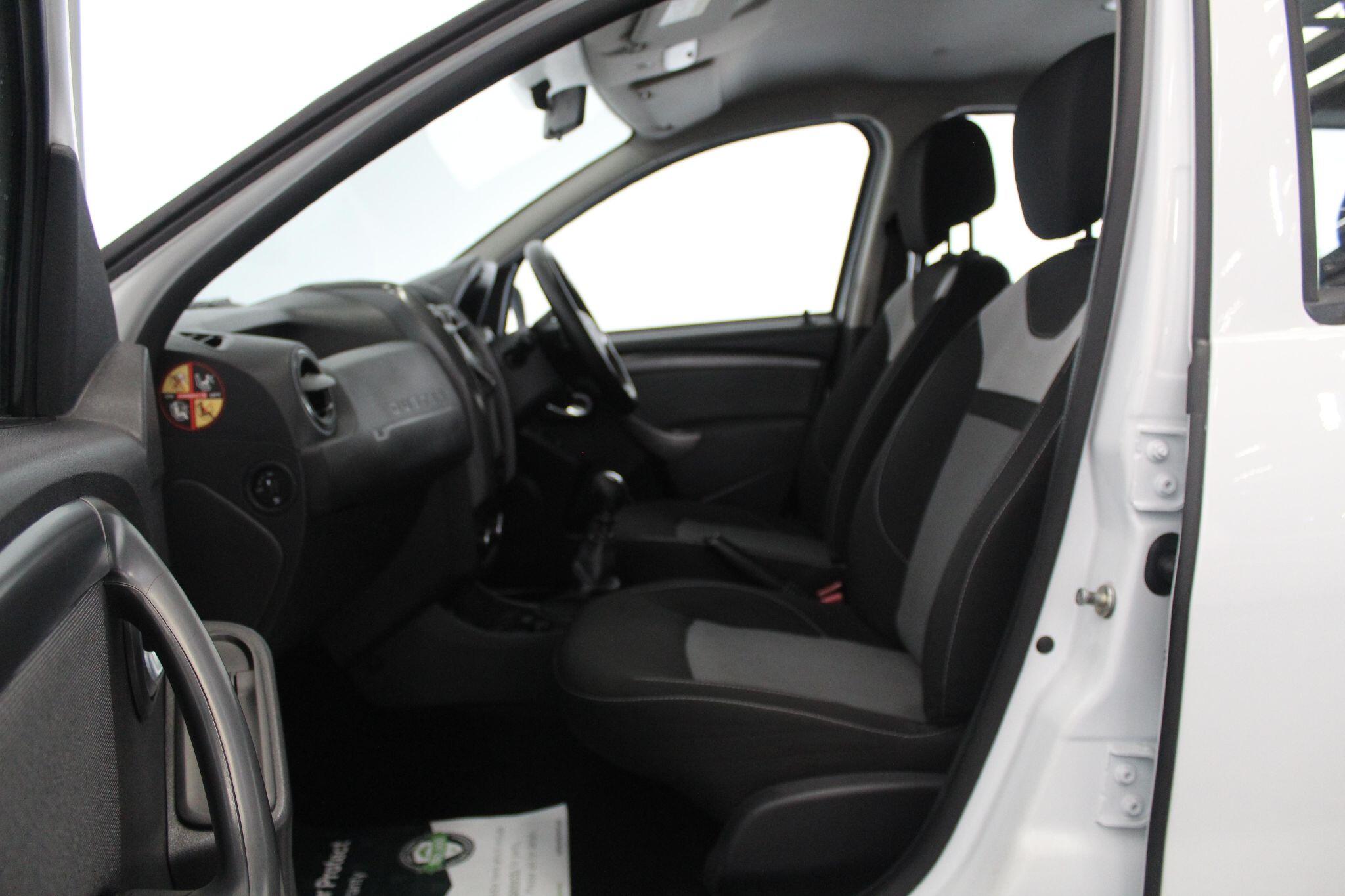 Dacia Duster view 49
