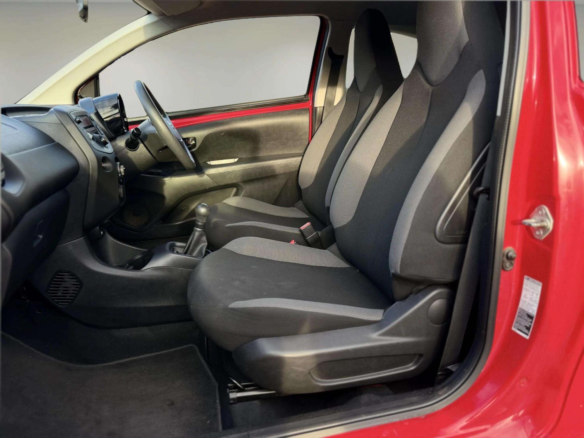 Toyota Aygo view 34