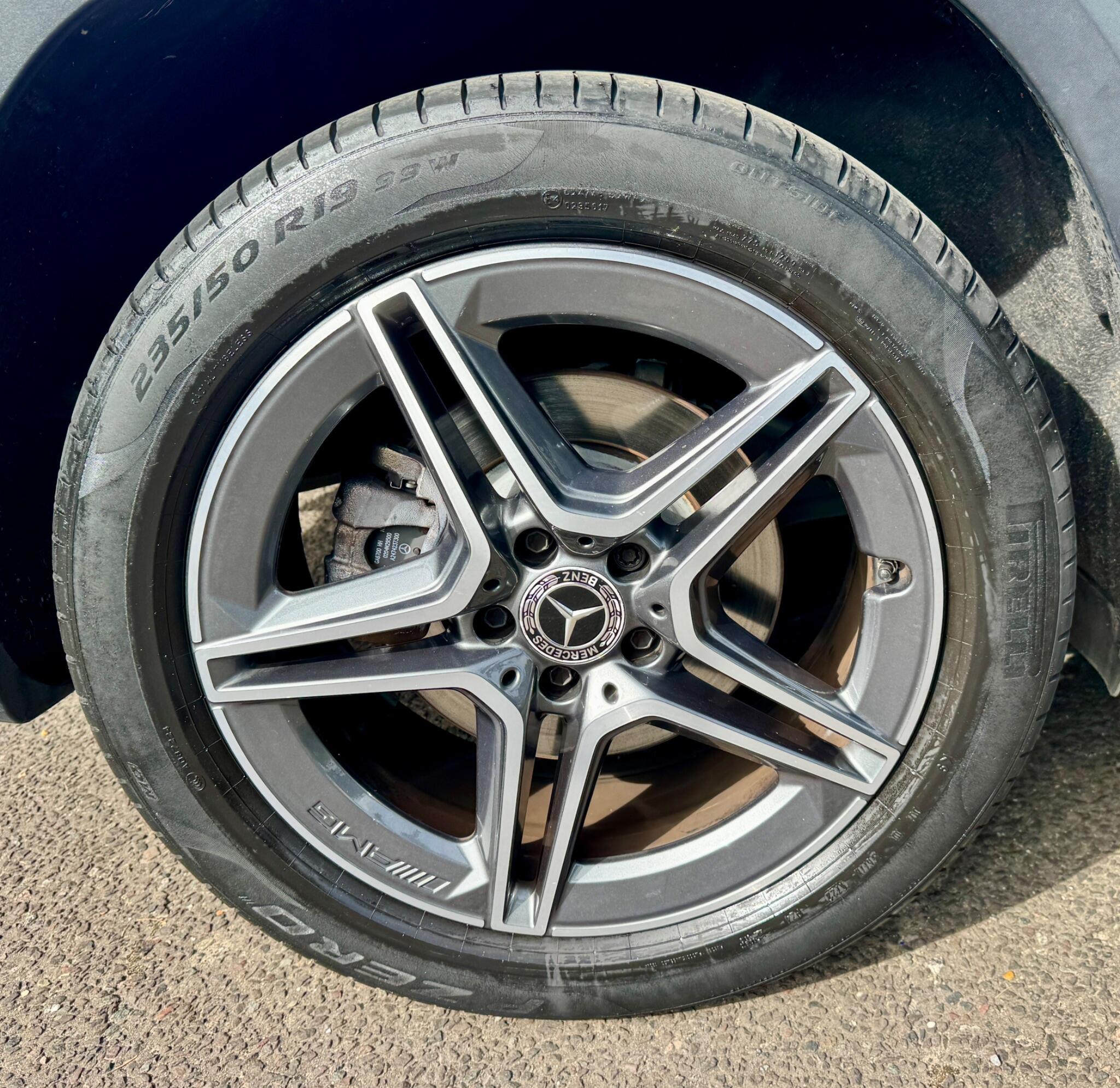 Mercedes-Benz GLB view 54