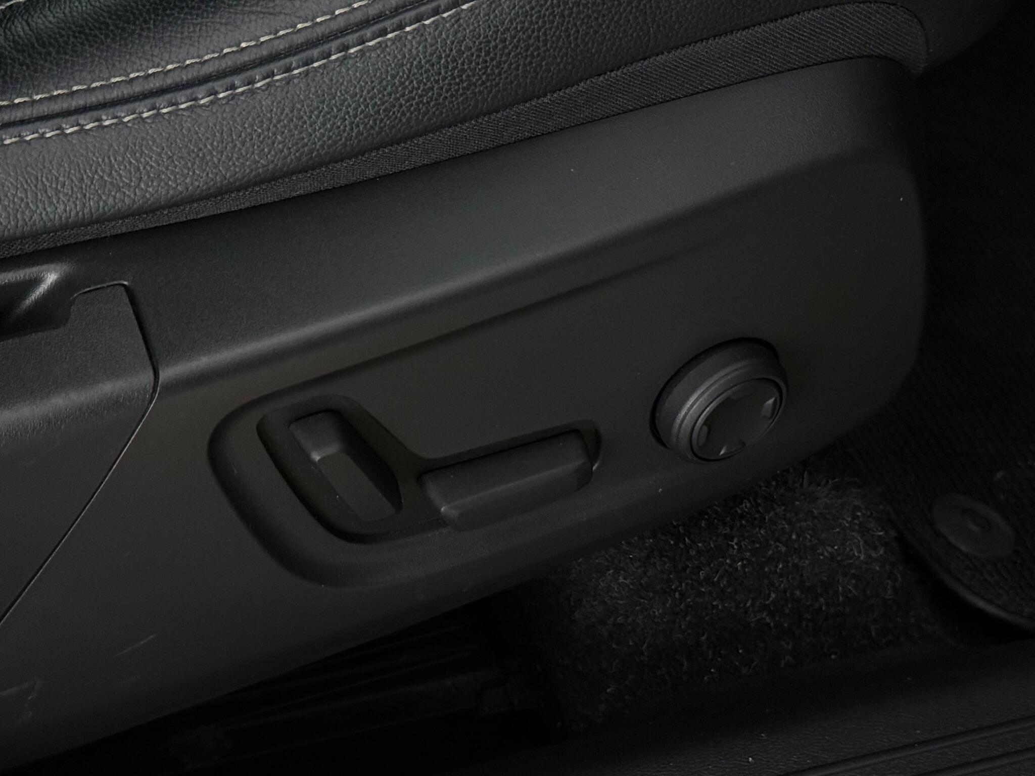 Volvo XC40 view 34