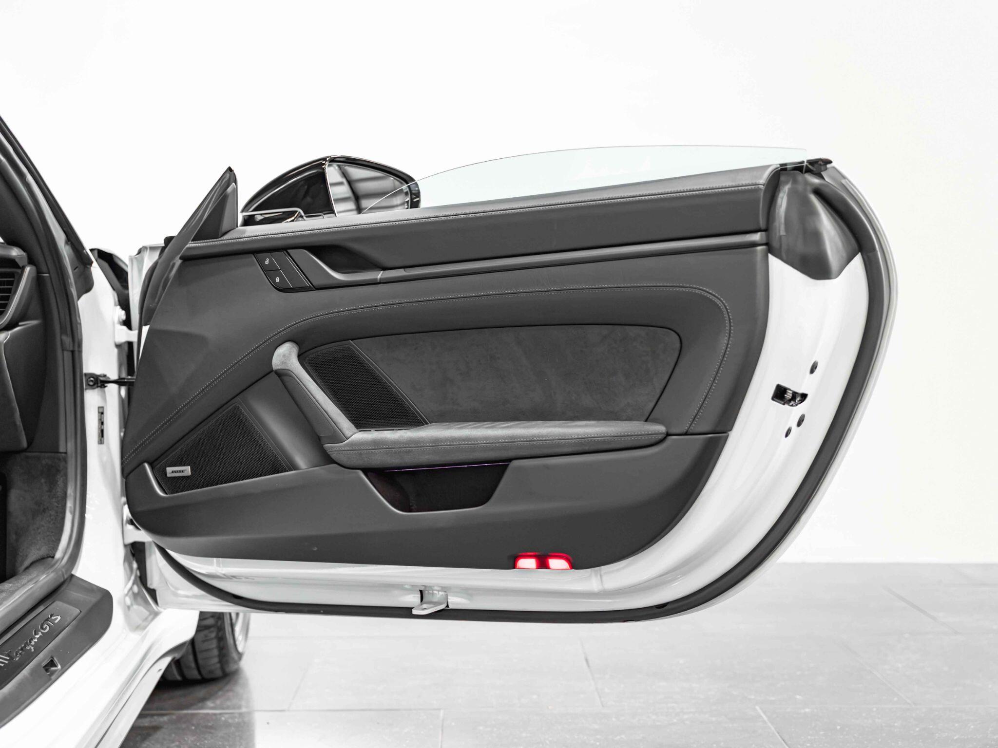 Porsche Targa view 29