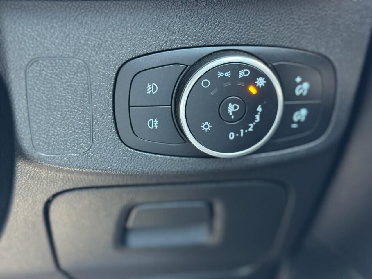 Ford Focus view 19
