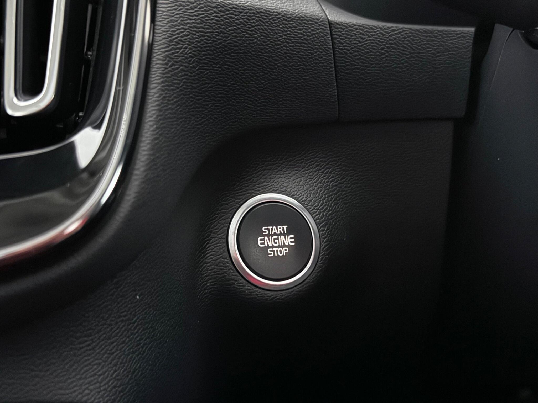Volvo XC40 view 21